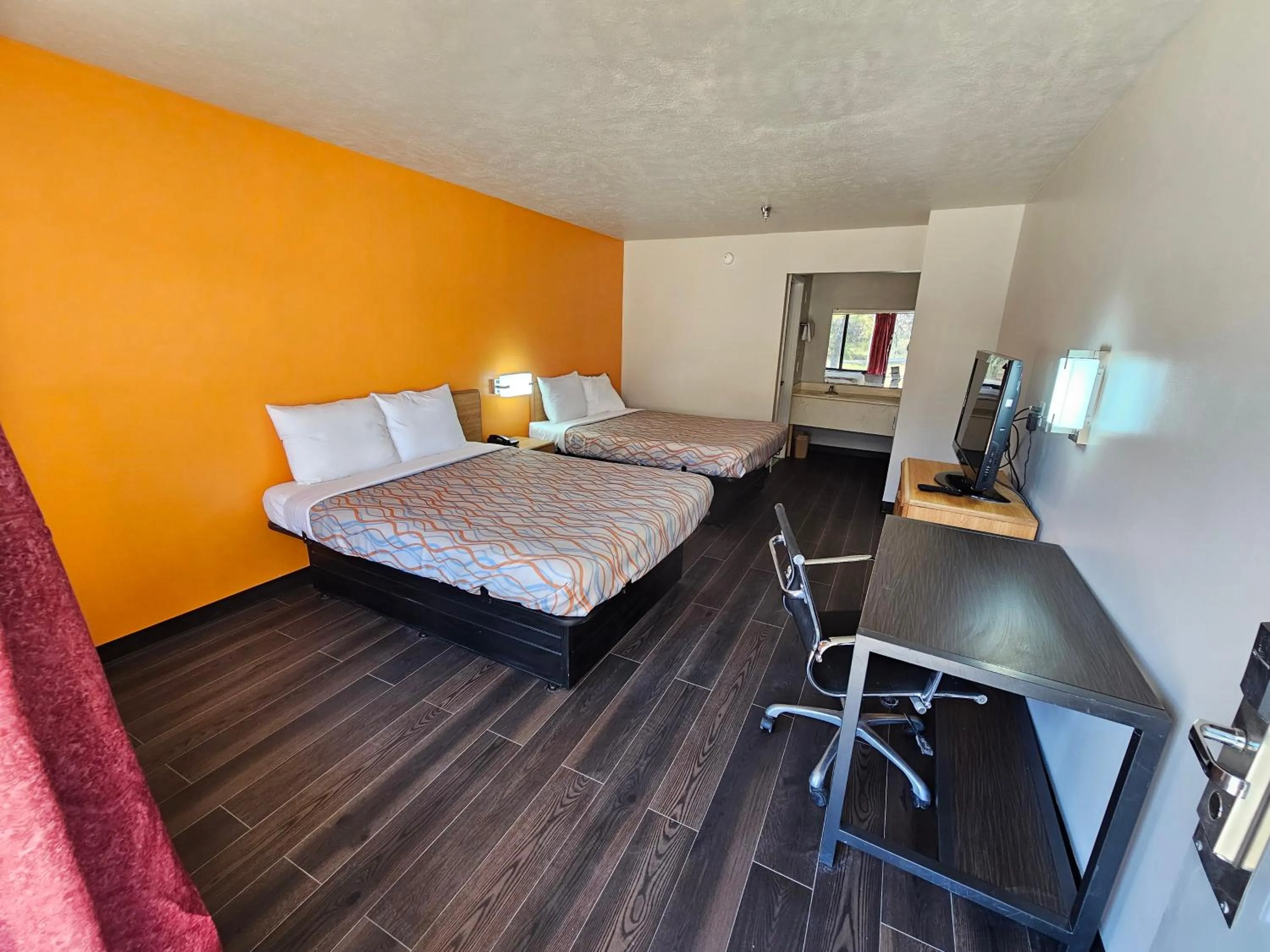 Photo of the whole room, Bed in TRAVEL INN