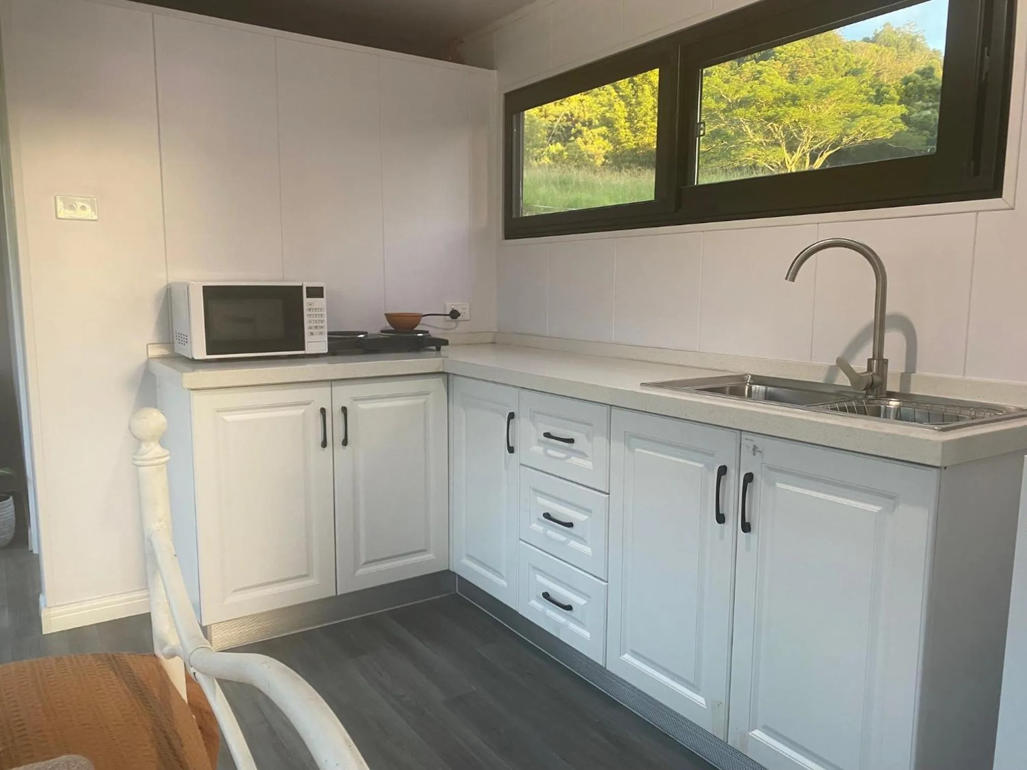 Kitchen or kitchenette in Nimbin waterfall retreat