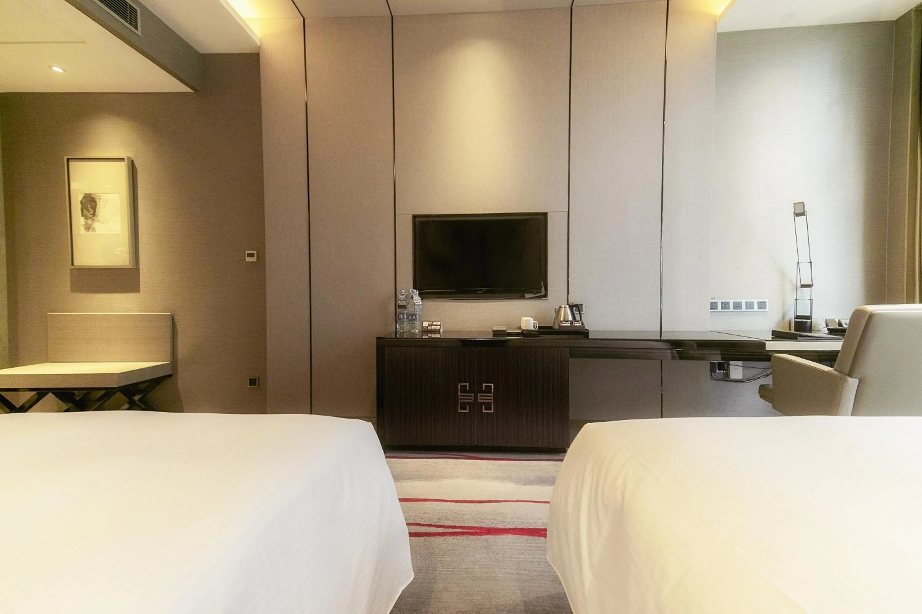 TV and multimedia, Bed in Maanshan Wanda Realm Hotel