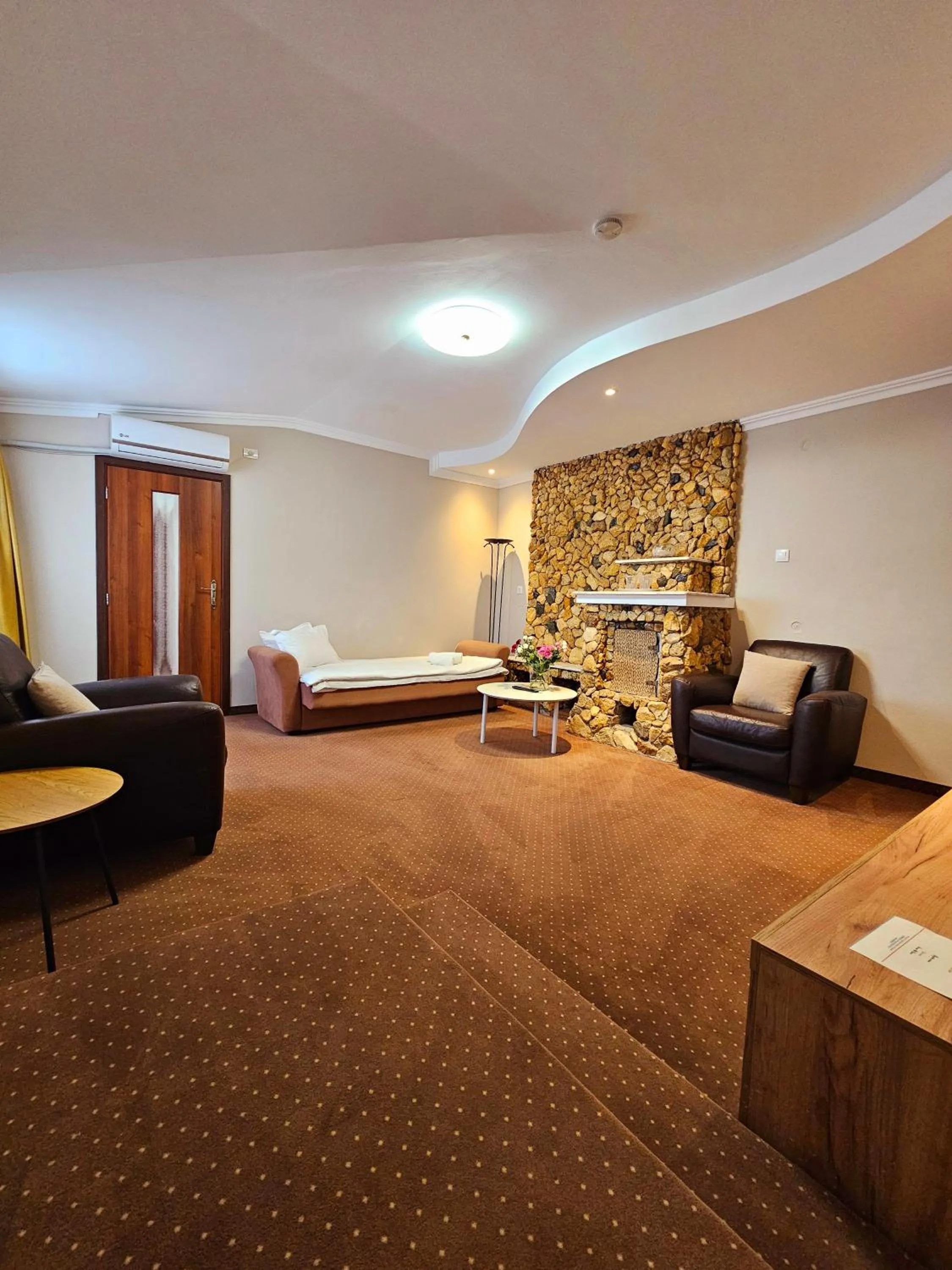 One-Bedroom Apartment in Vila Central