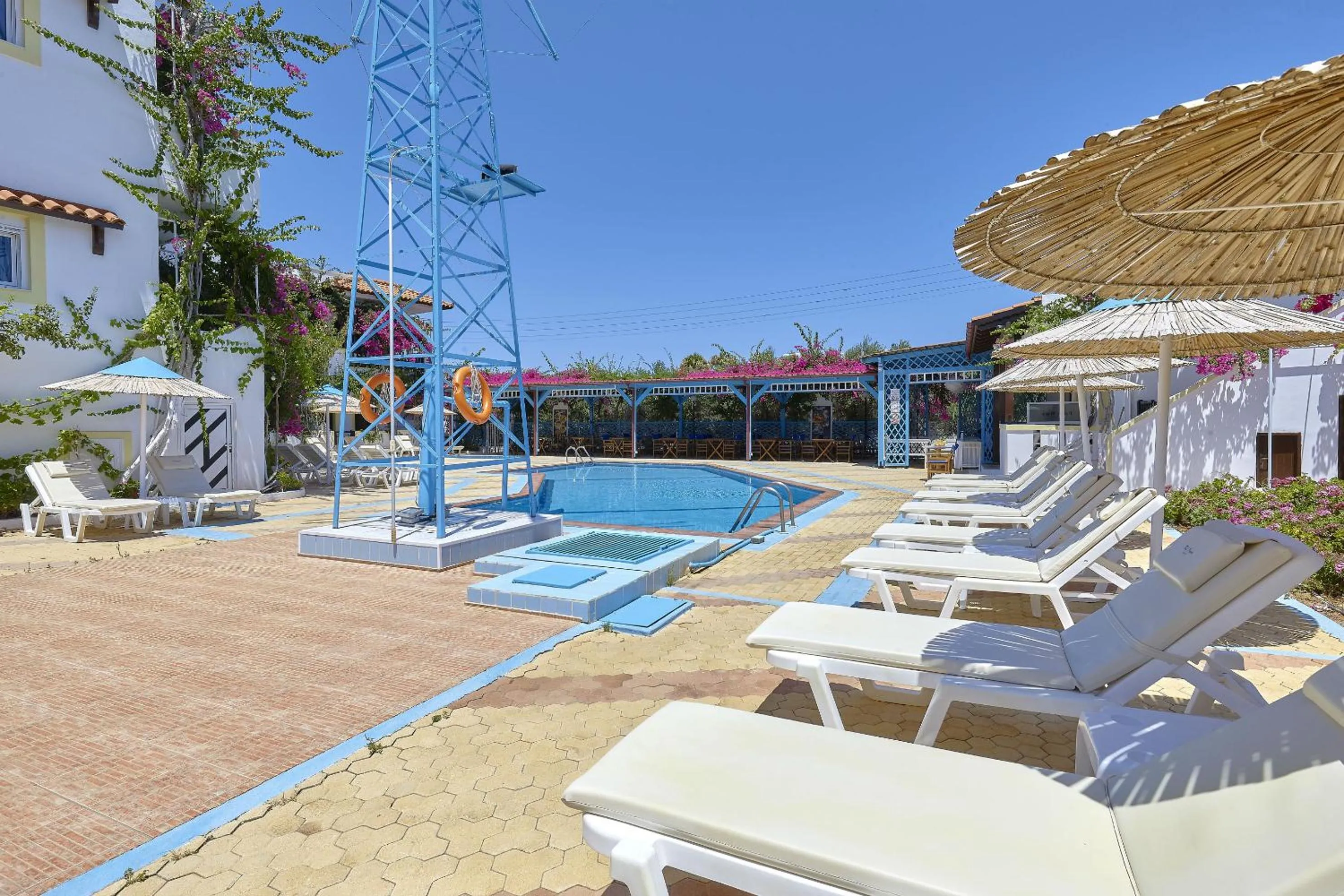 Pool view in Paul Marie