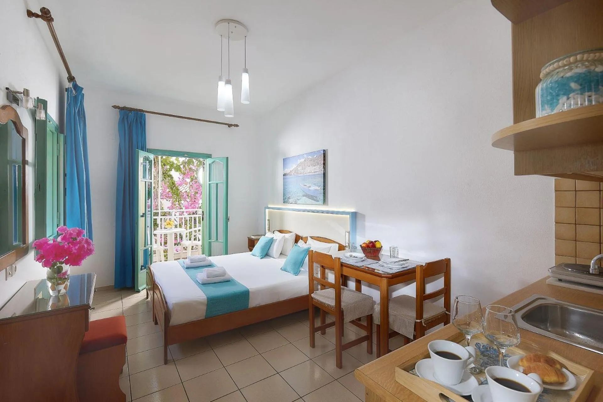 Kitchen or kitchenette, Bed in Paul Marie