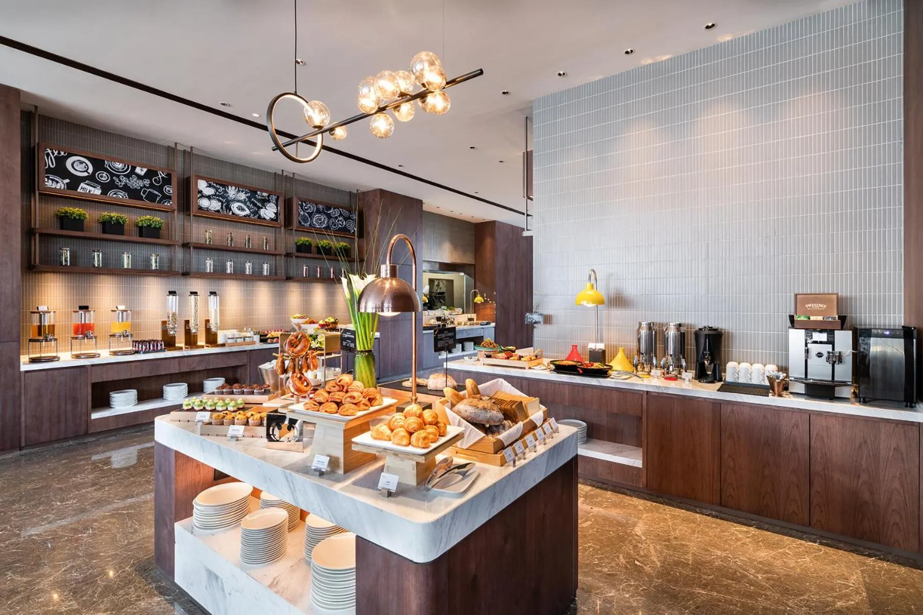 Restaurant/places to eat in IntercityHotel Shanghai New International Expo Center