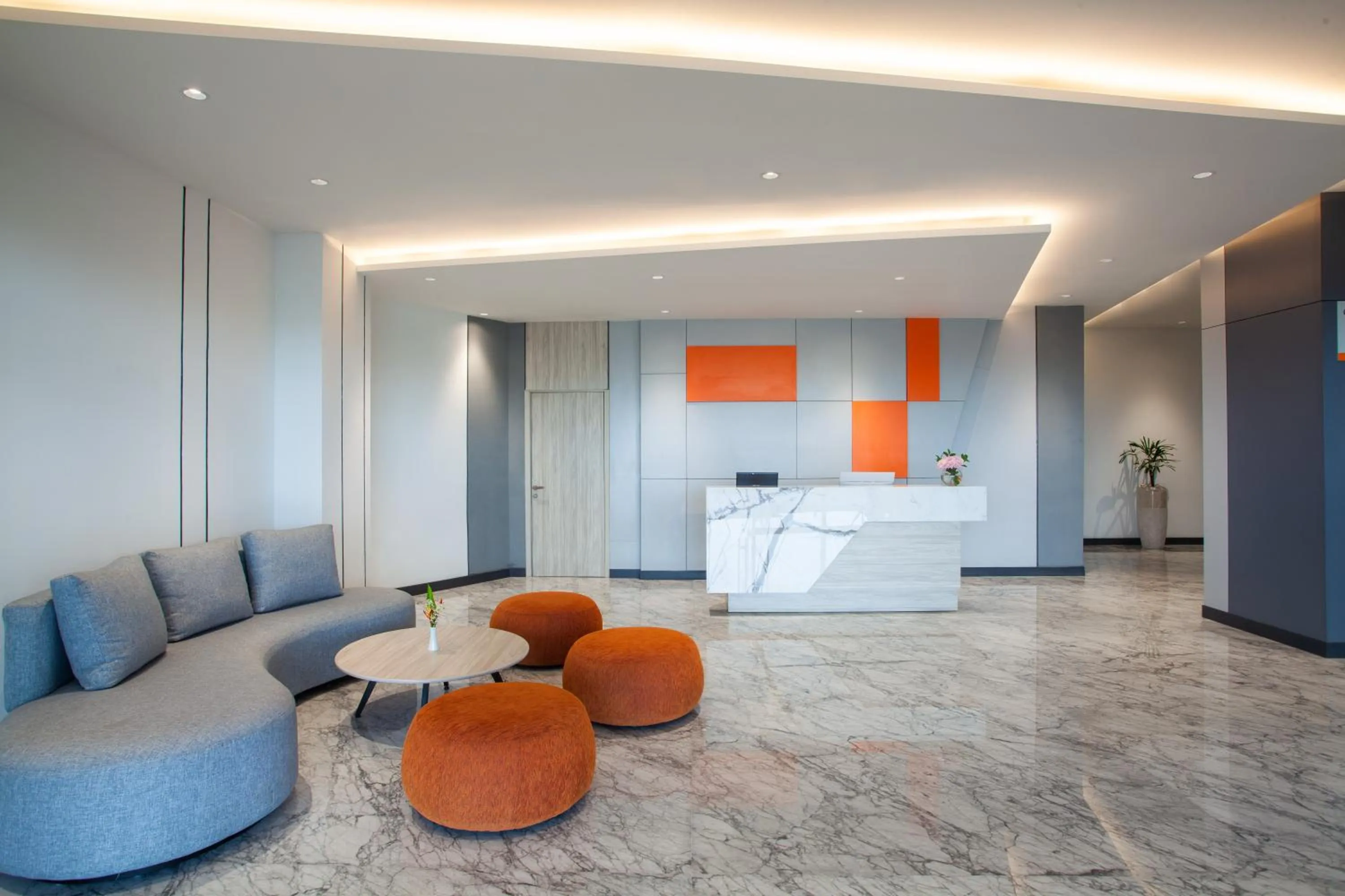 Lobby or reception in HARRIS Hotel & Convention Cibinong City Mall Bogor