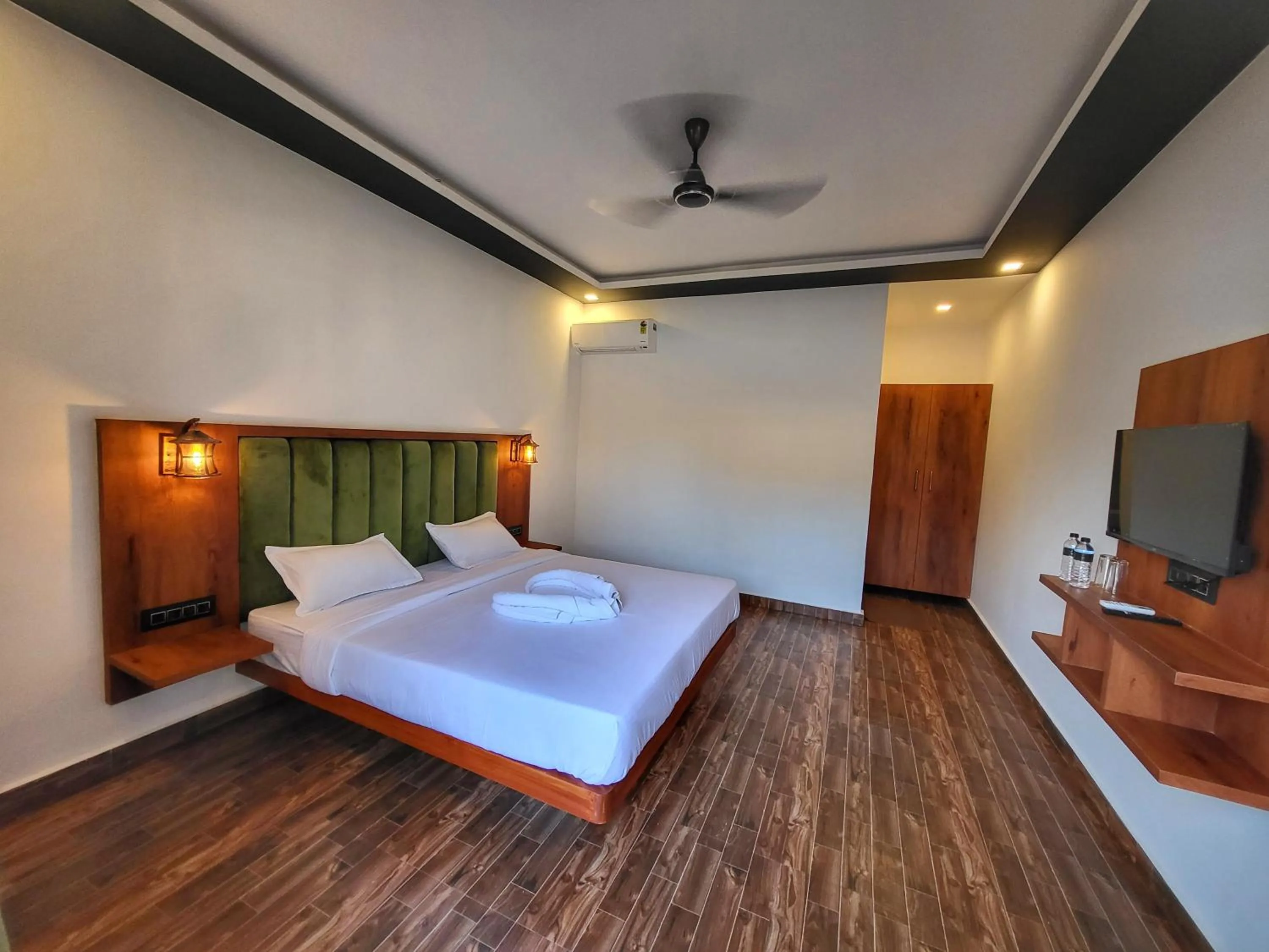 Bed in Rashiva Resort