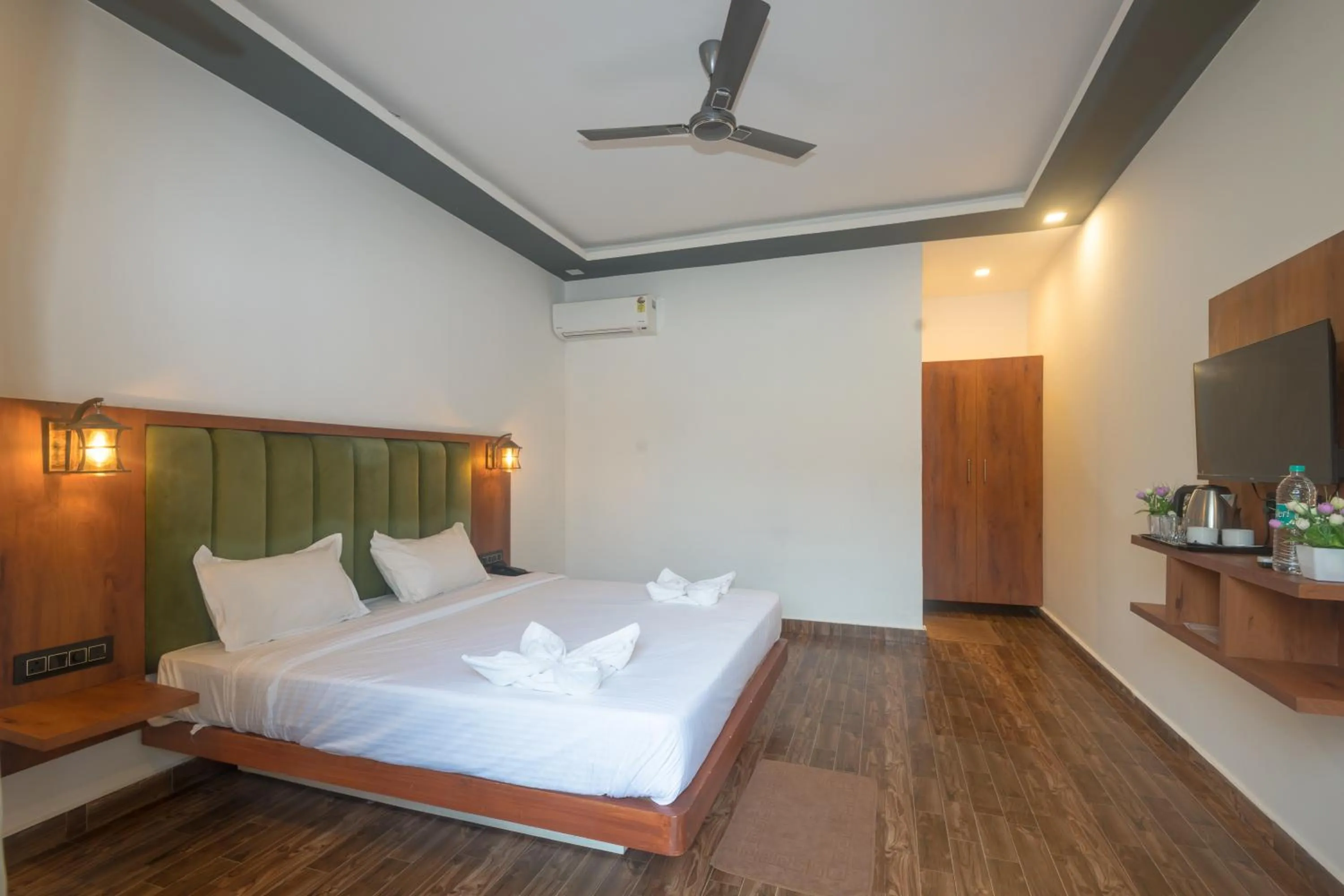 Bed in Rashiva Resort