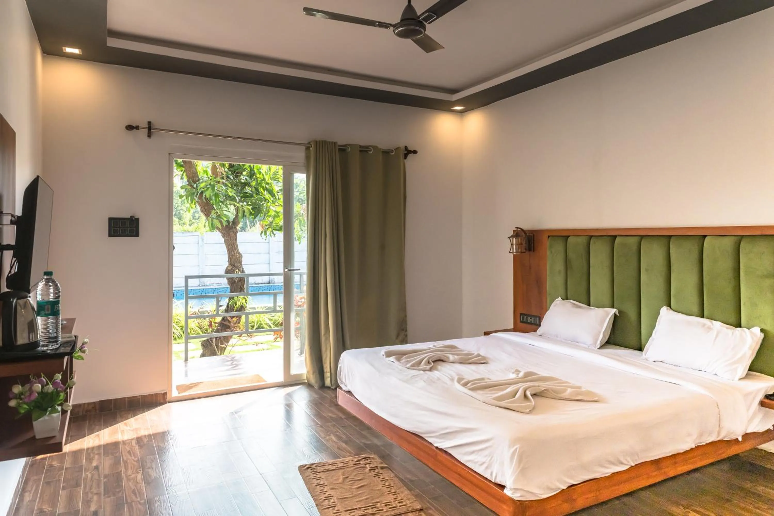 Bed in Rashiva Resort