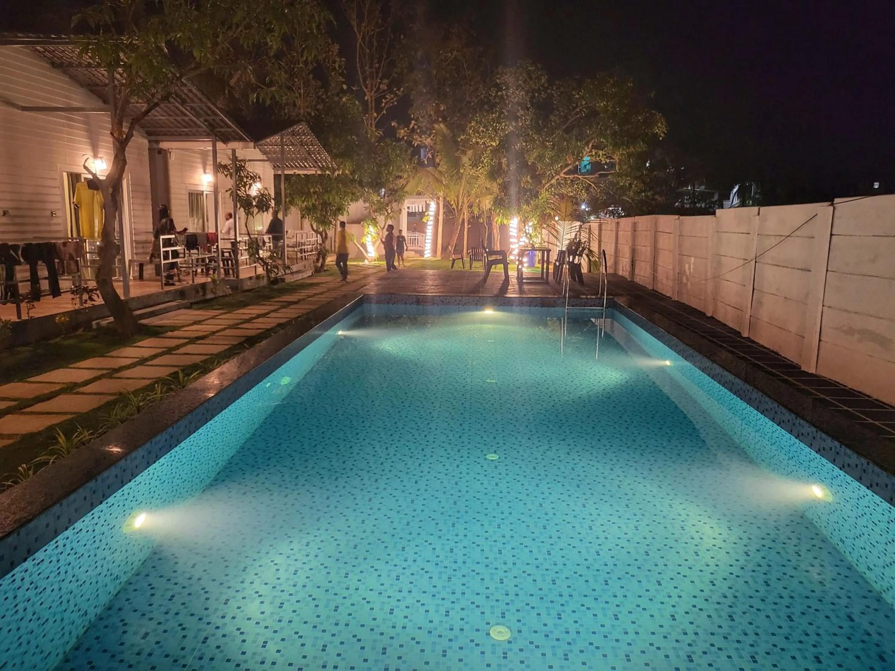 Swimming pool in Rashiva Resort