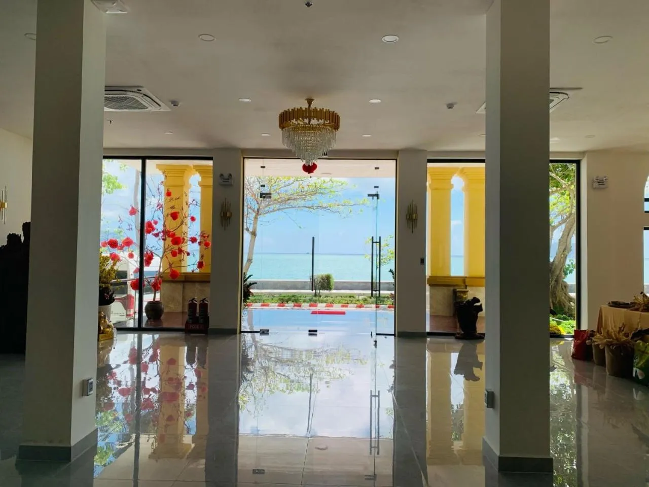 Lobby or reception in Golden Rose Hotel Con Dao