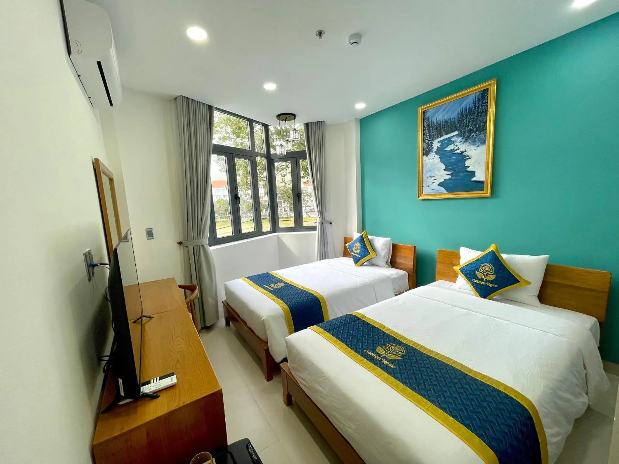 Superior Double Room in Golden Rose Hotel Con Dao Superior Double Room in Golden Rose Hotel Con Dao