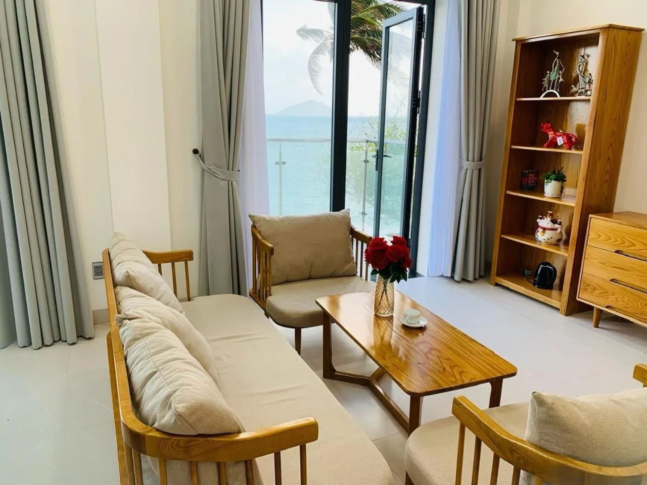 Seating area in Golden Rose Hotel Con Dao