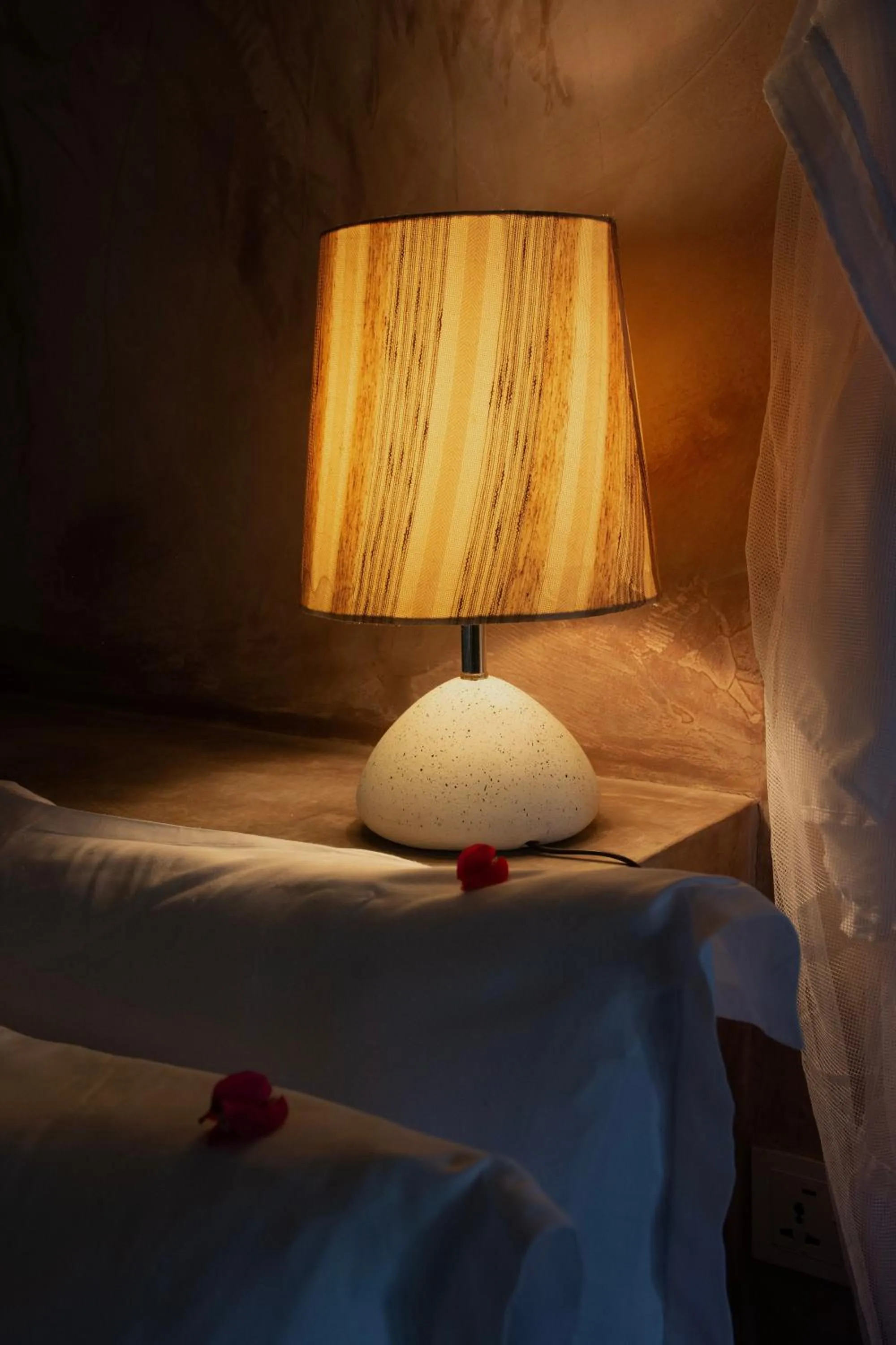 Decorative detail, Bed in Bahati Villa