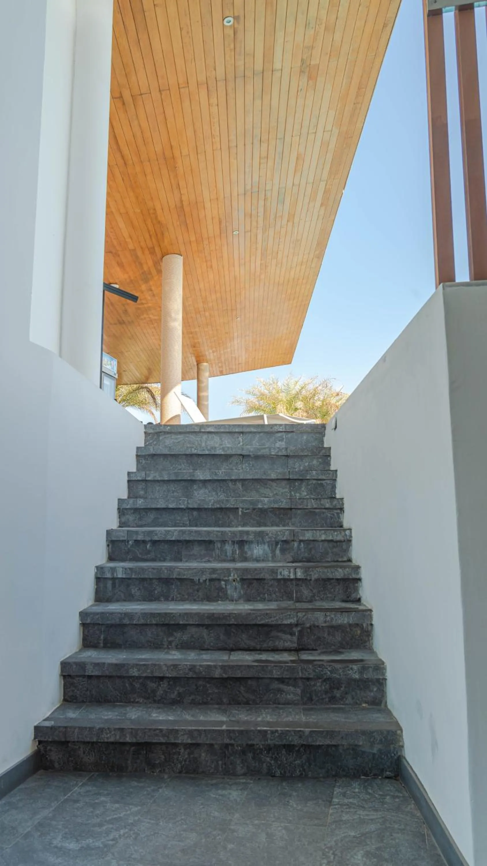 Property building in Elite Atoll Serviced Apartments Phuket