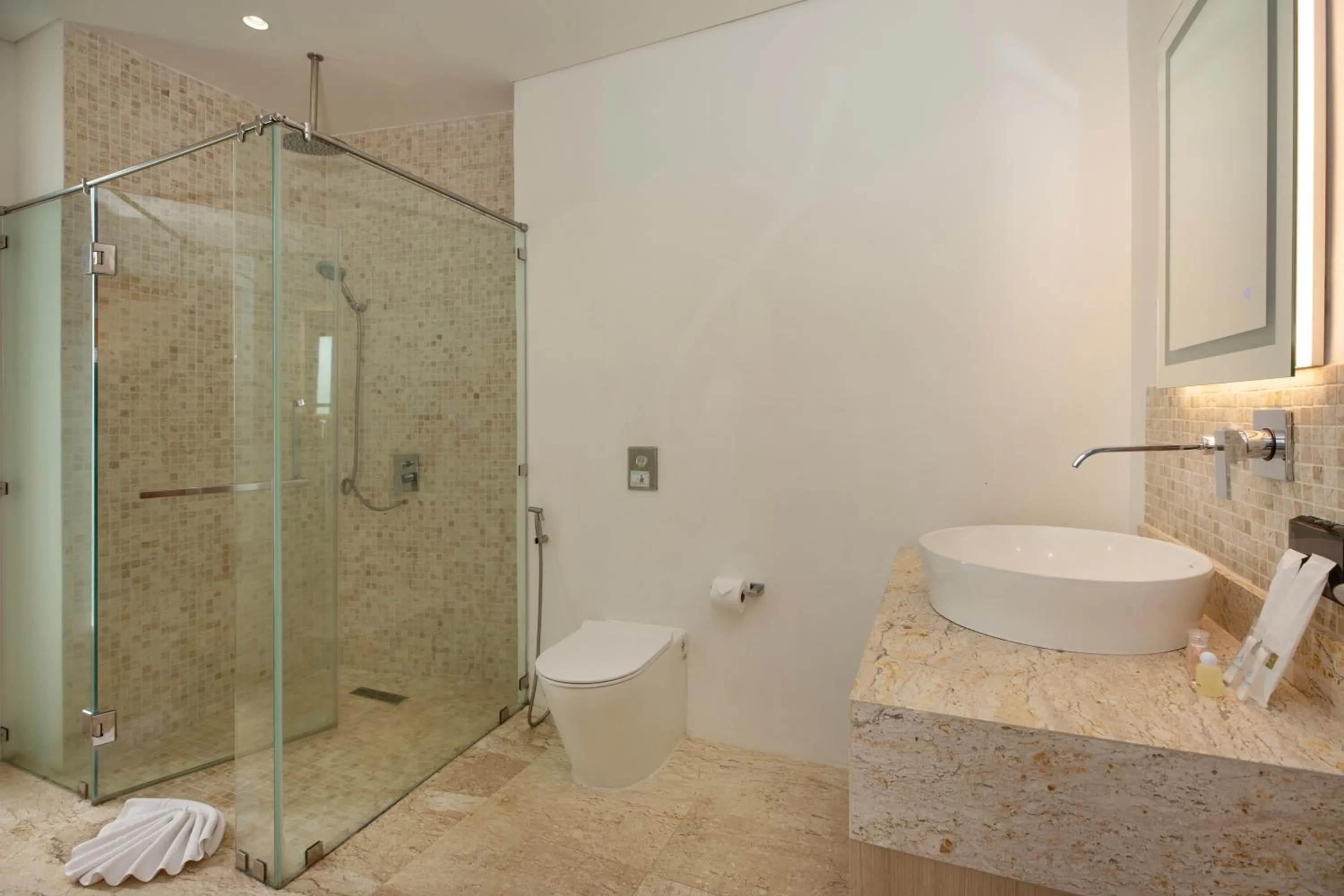 Bathroom in Elite Atoll Serviced Apartments Phuket