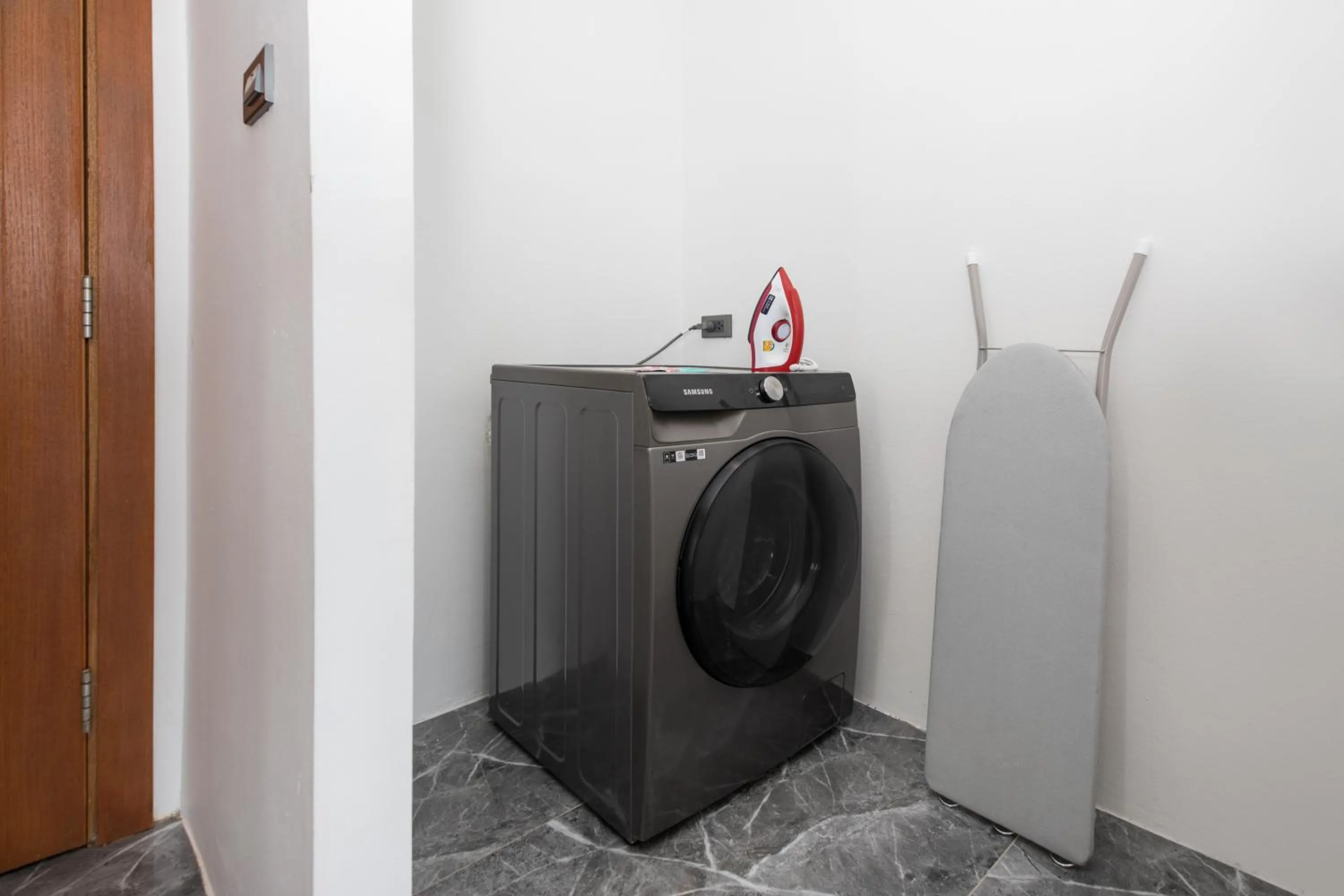 washing machine in Elite Atoll Serviced Apartments Phuket
