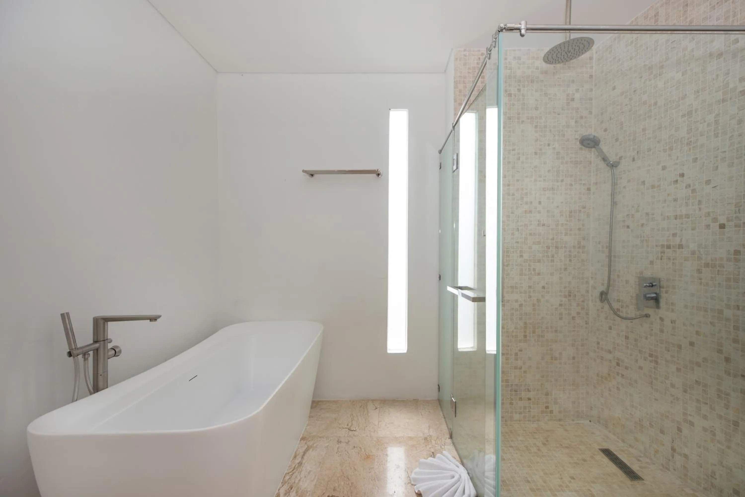 Bathroom in Elite Atoll Serviced Apartments Phuket