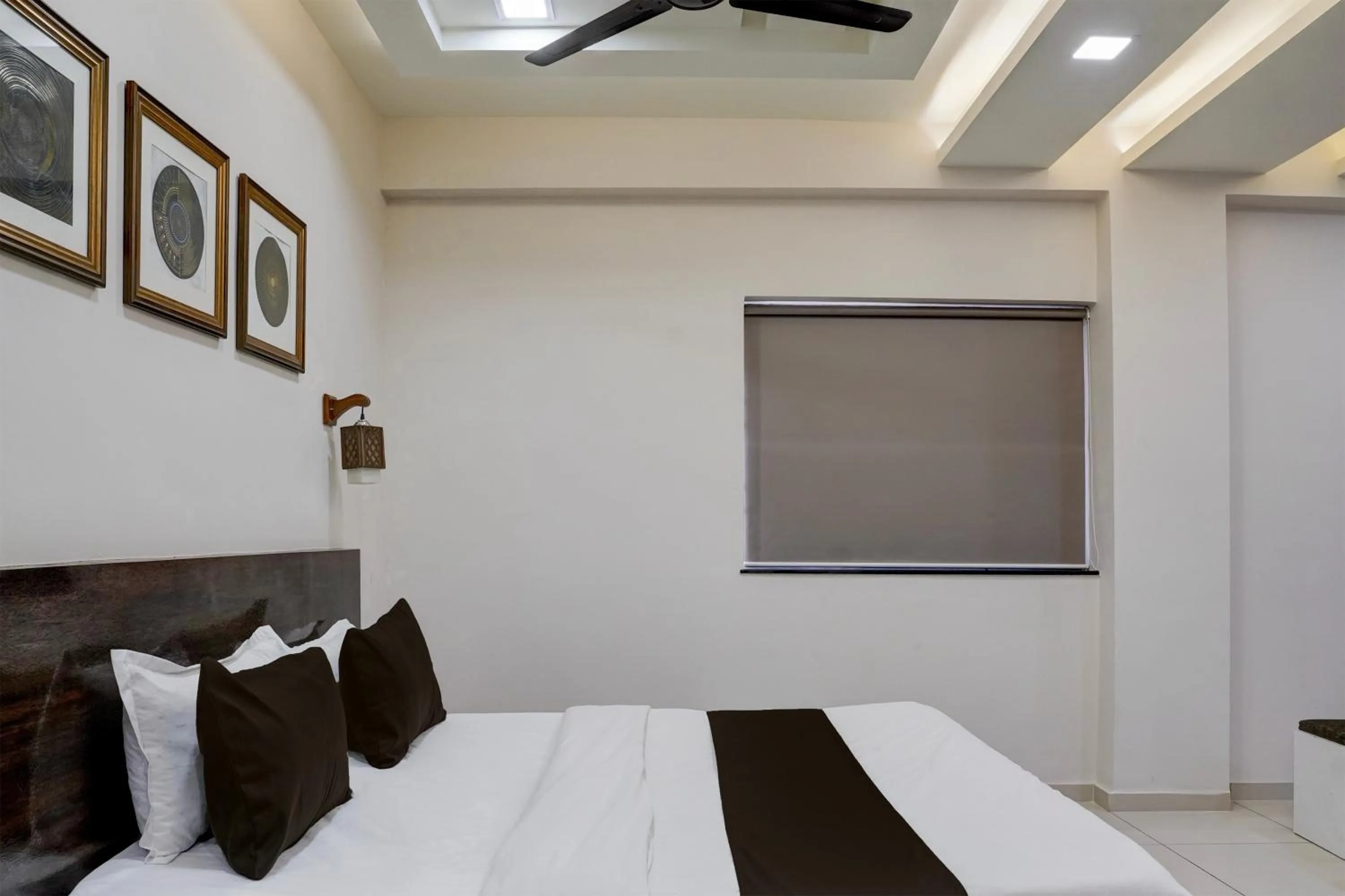 Bedroom, Bed in Super Hotel O DH