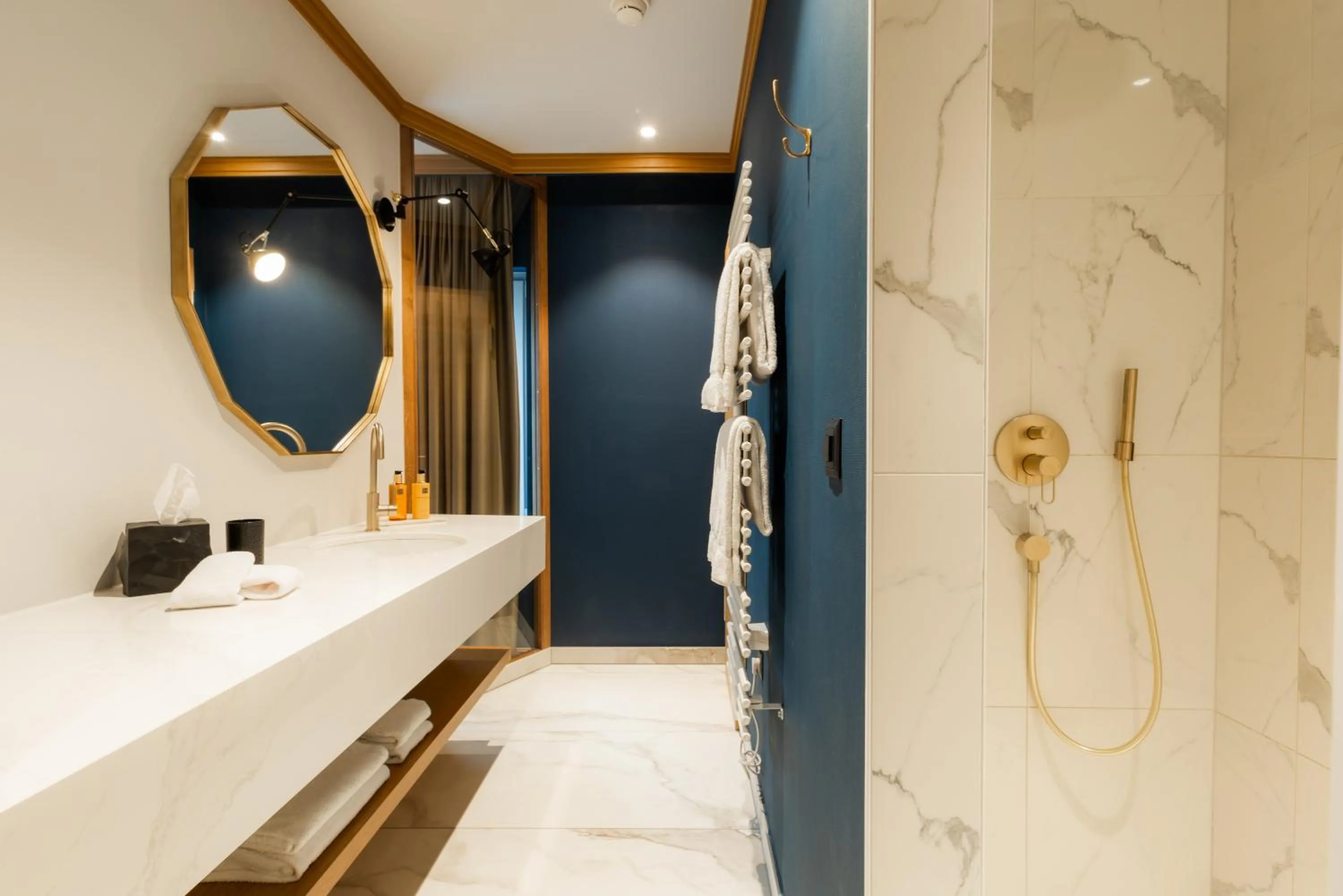 Bathroom in Boutique Hotel Glacier