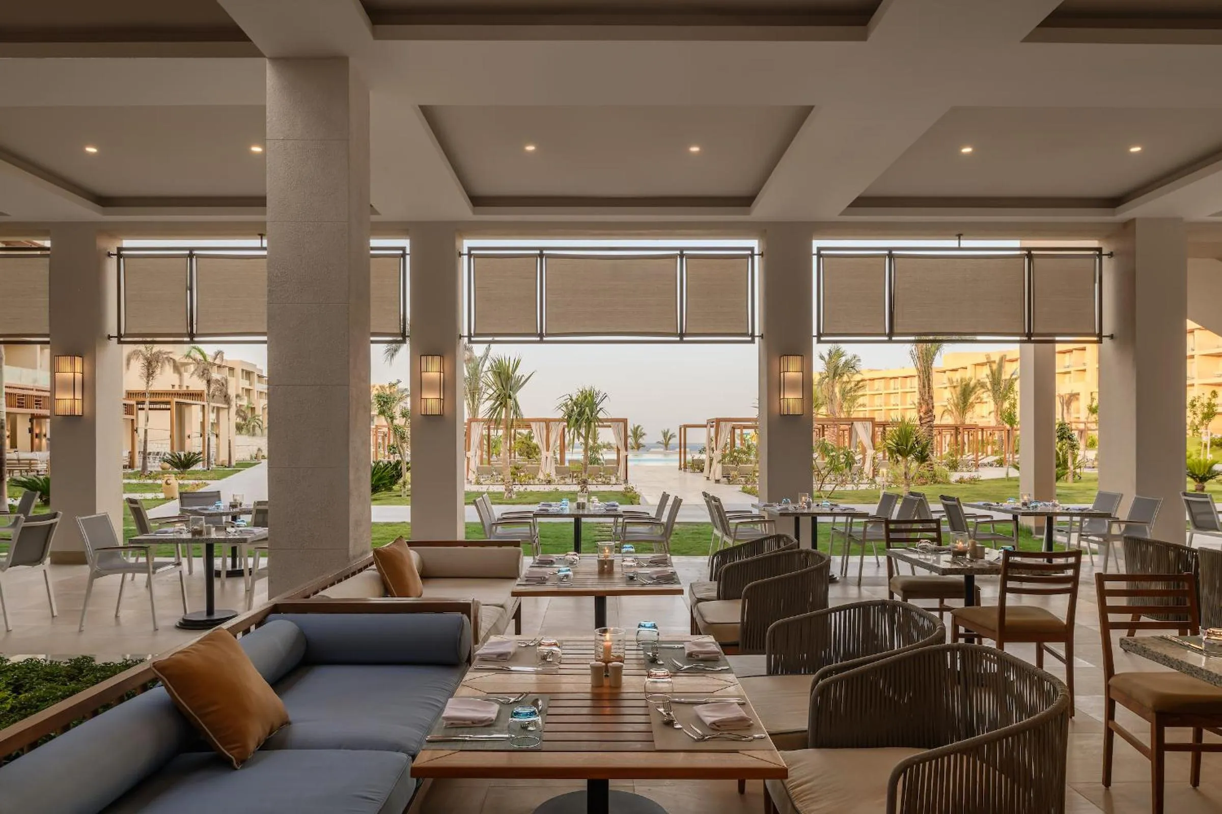 Restaurant/places to eat in JAZ Elite Asteria