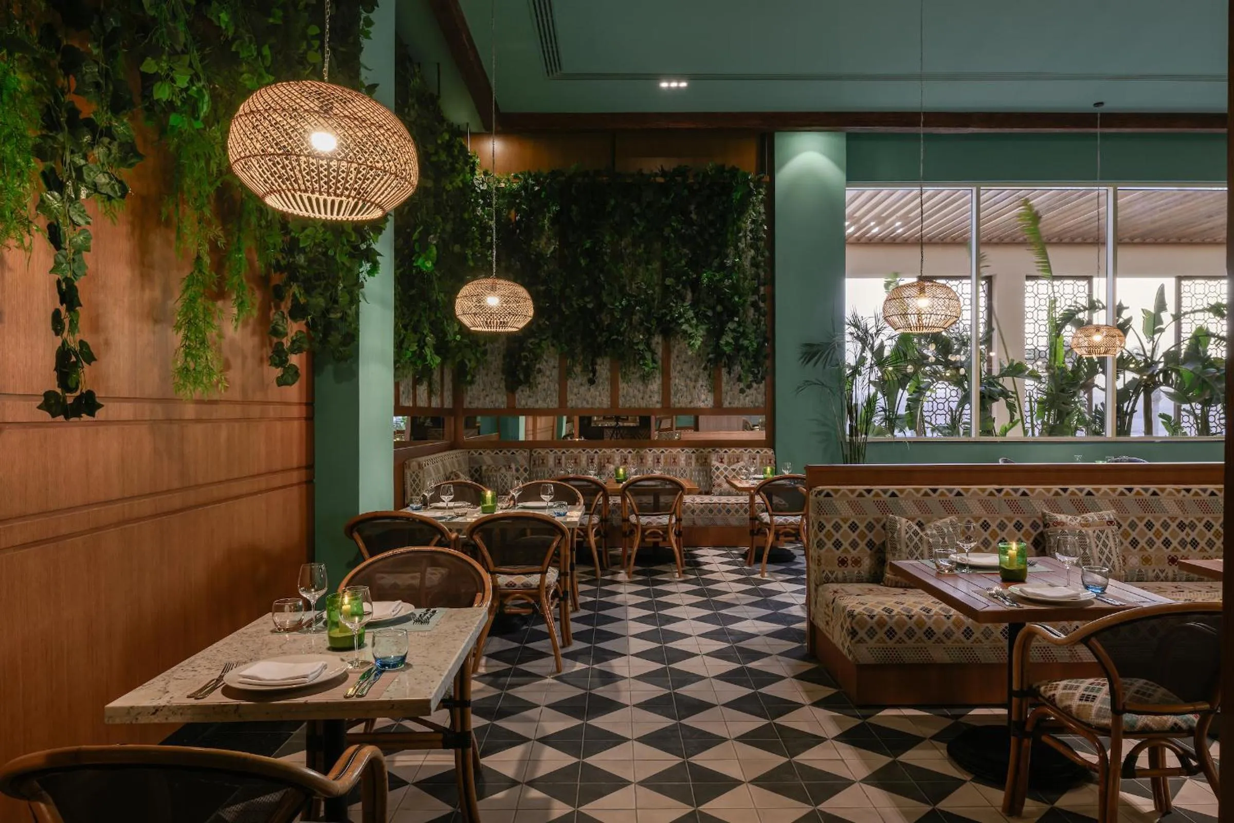 Restaurant/places to eat in JAZ Elite Asteria