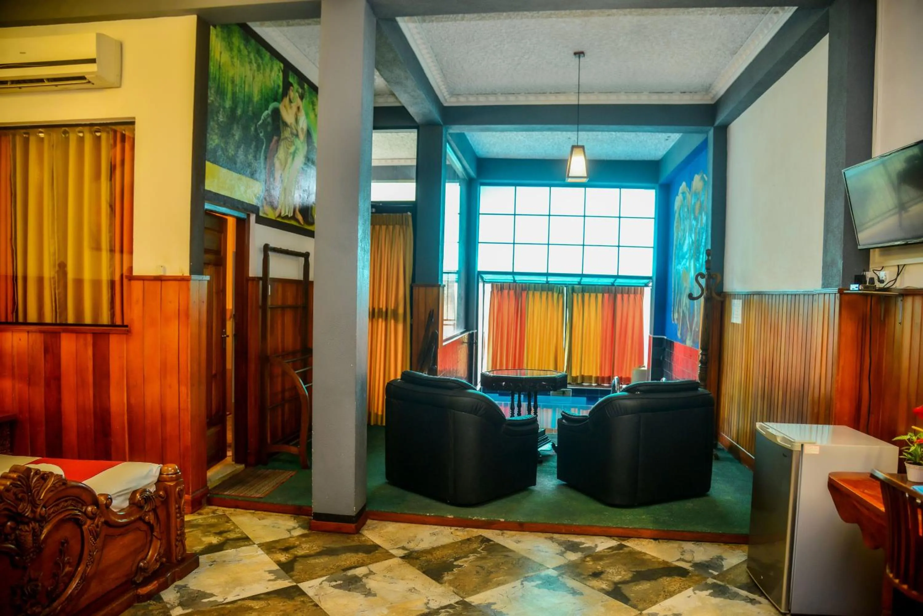 Seating area in Ella Mount Heaven