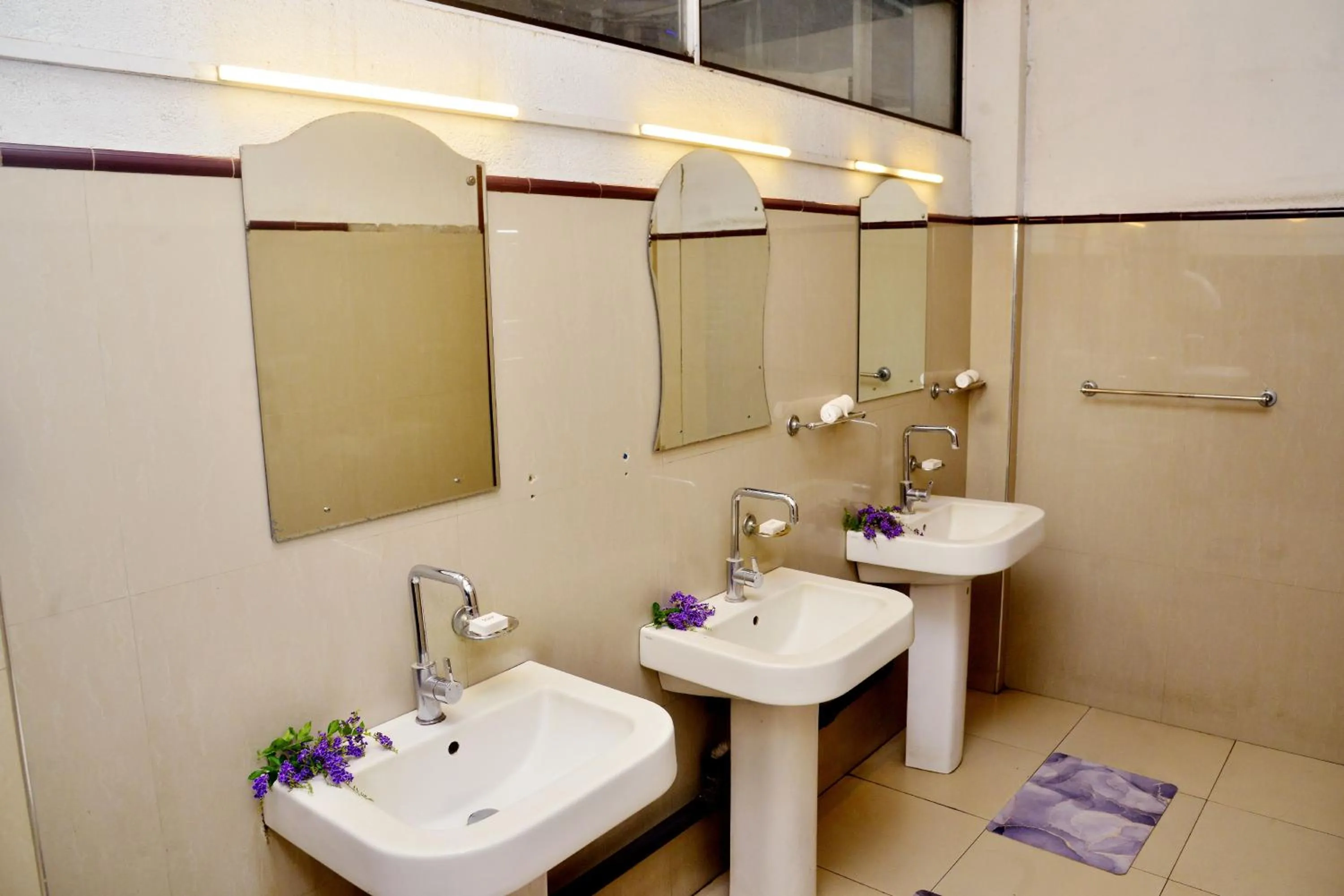 Bathroom in Ella Mount Heaven