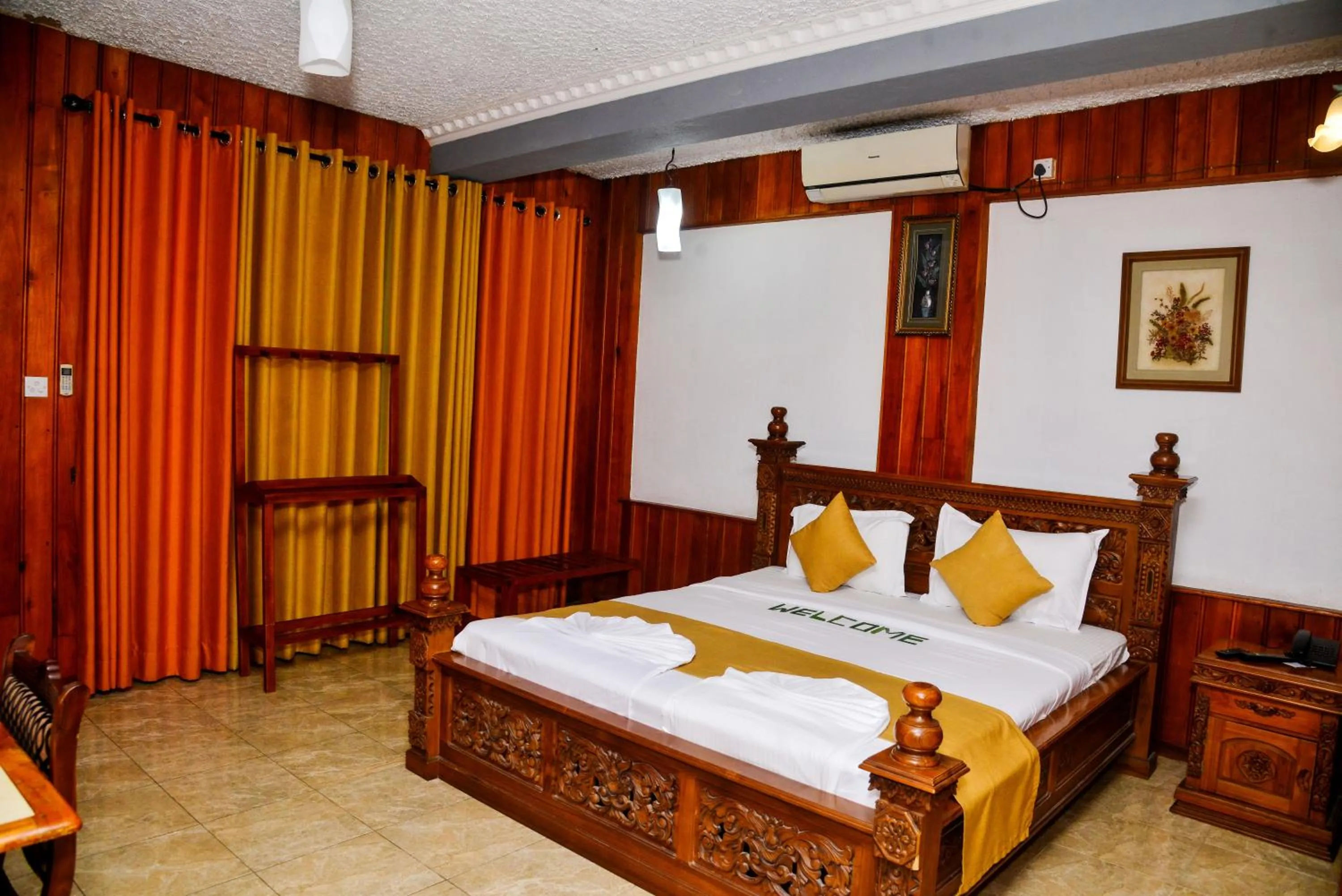 Bedroom, Bed in Ella Mount Heaven