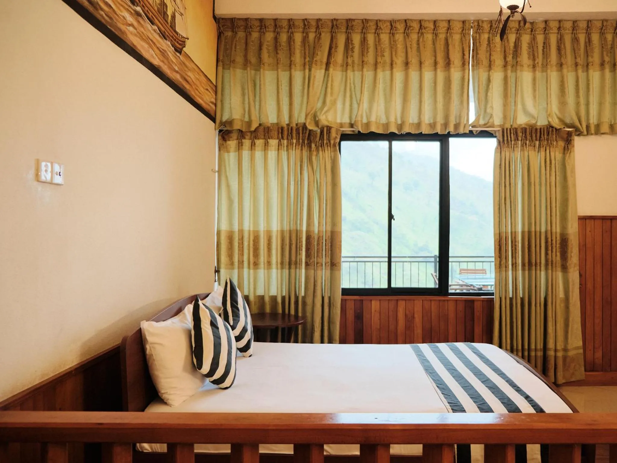 Bed in Ella Mount Heaven