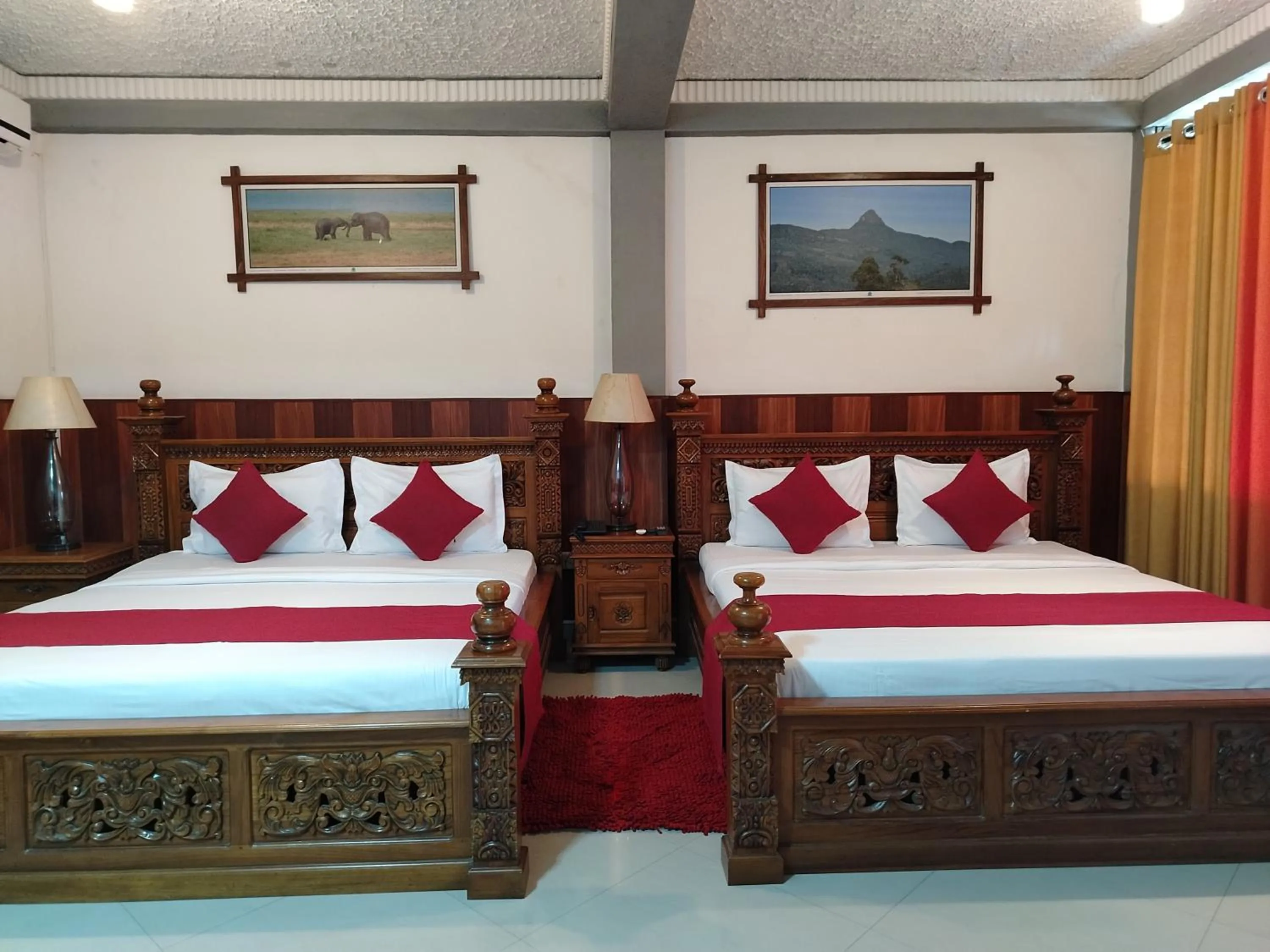 Bedroom, Bed in Ella Mount Heaven