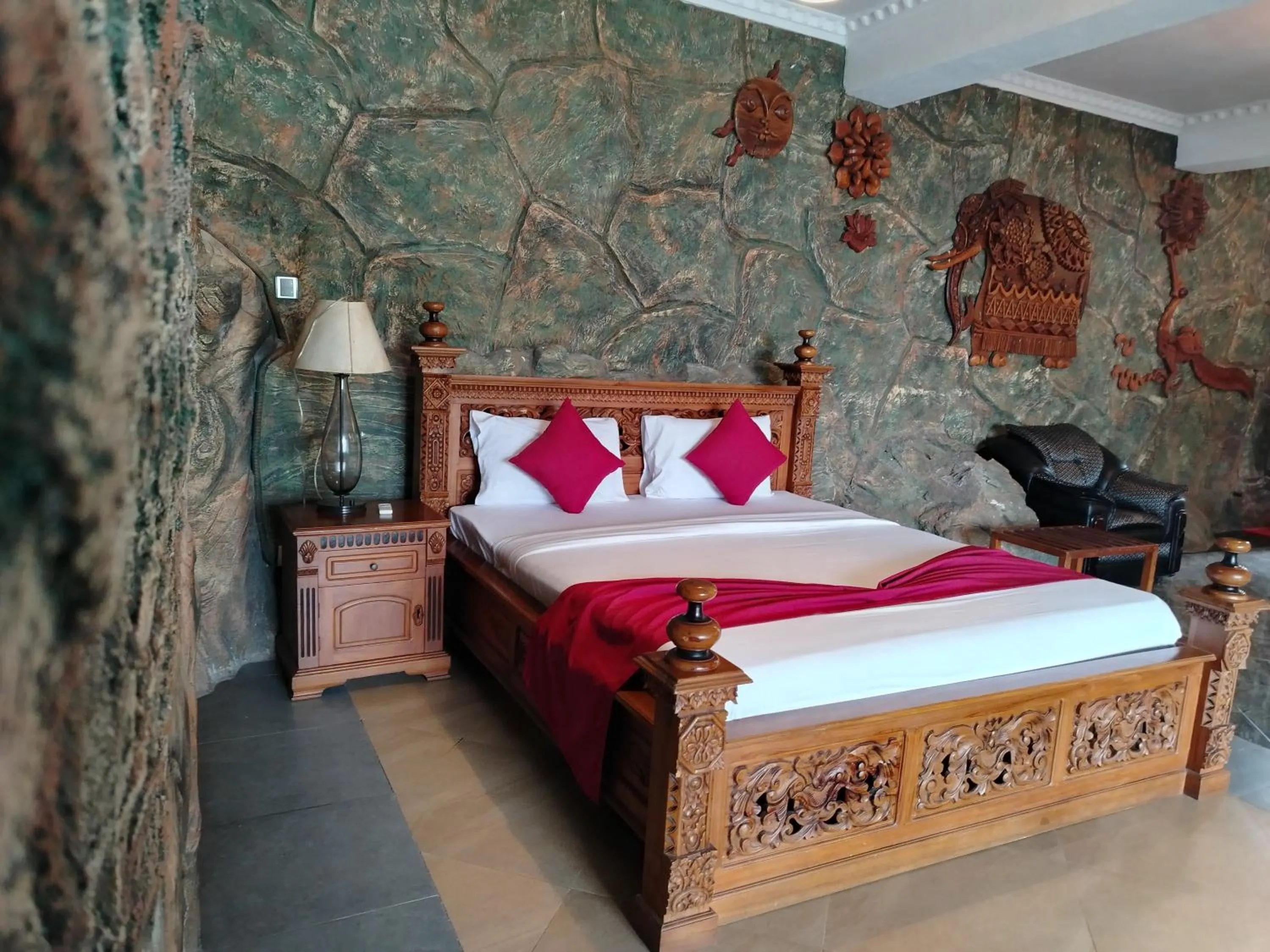 Bedroom, Bed in Ella Mount Heaven