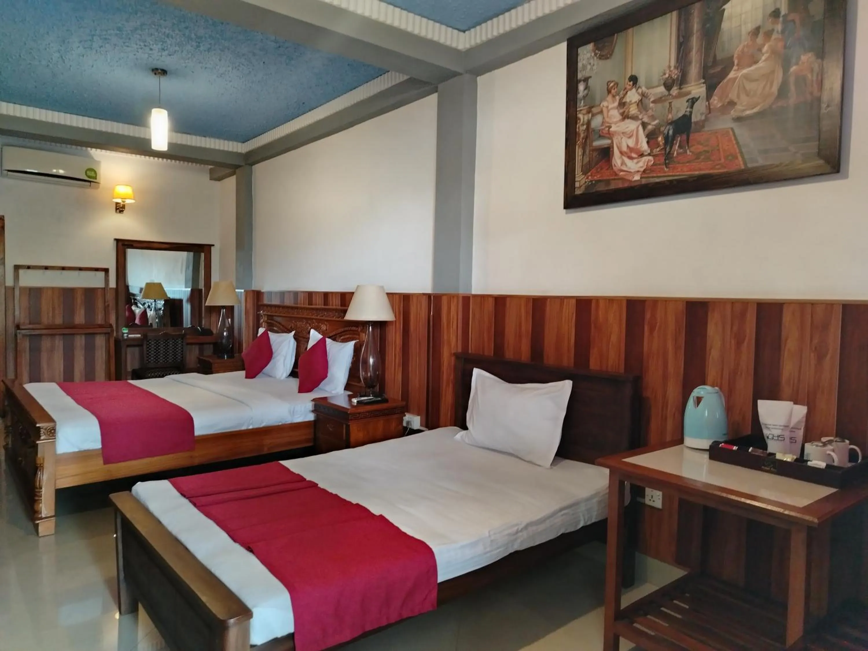 Bedroom, Bed in Ella Mount Heaven