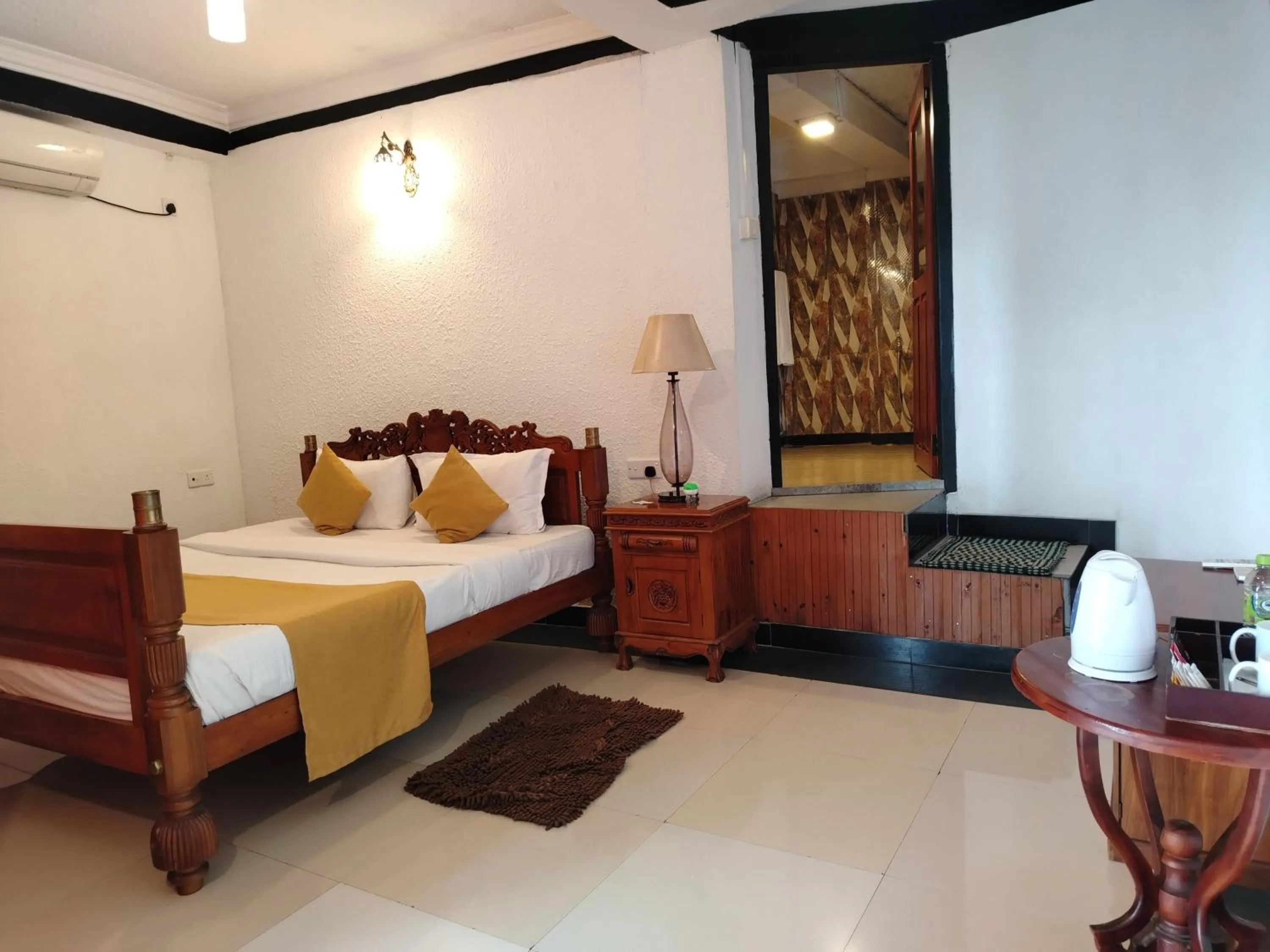 Bedroom, Bed in Ella Mount Heaven