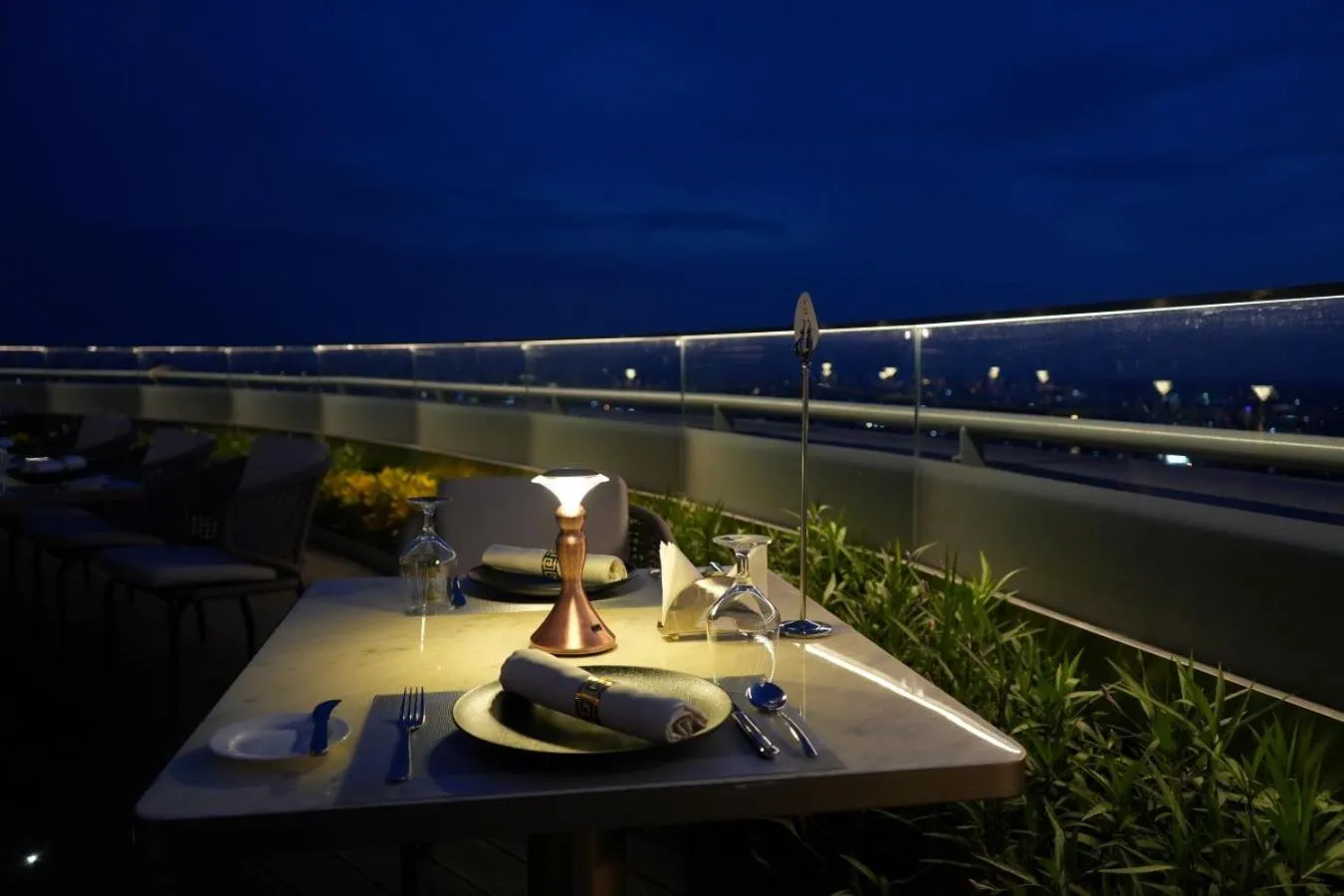 Restaurant/places to eat in Latsavong Wanda Vista Vientiane