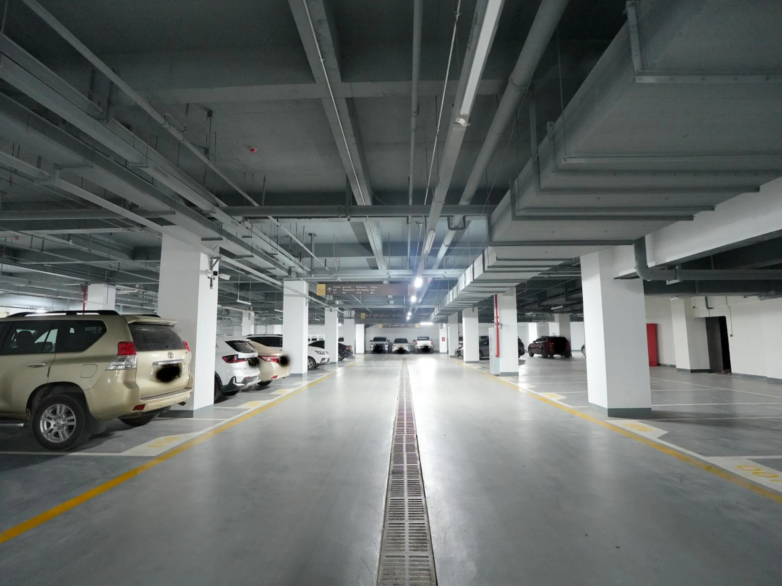 Parking in Latsavong Wanda Vista Vientiane