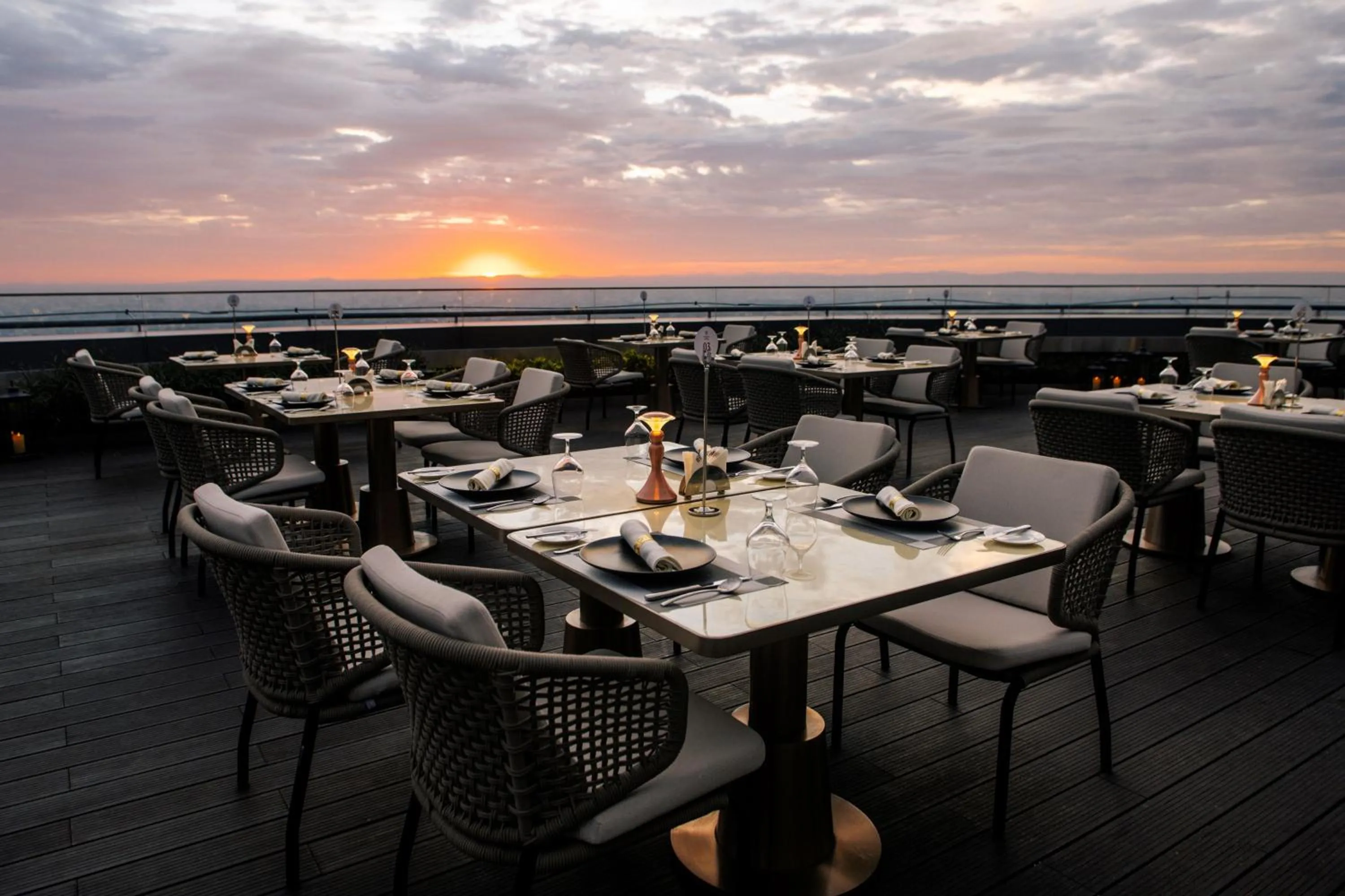 Restaurant/places to eat in Latsavong Wanda Vista Vientiane