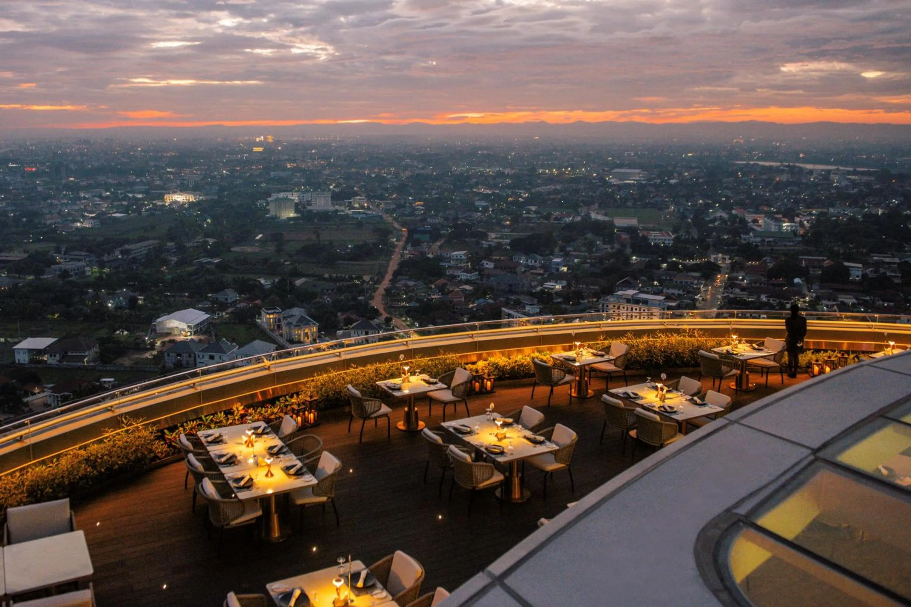 Restaurant/places to eat in Latsavong Wanda Vista Vientiane