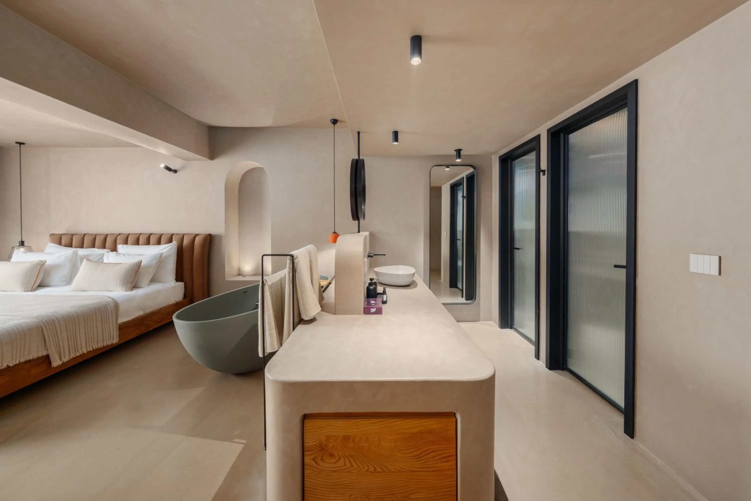 Toilet, Bed in Roome