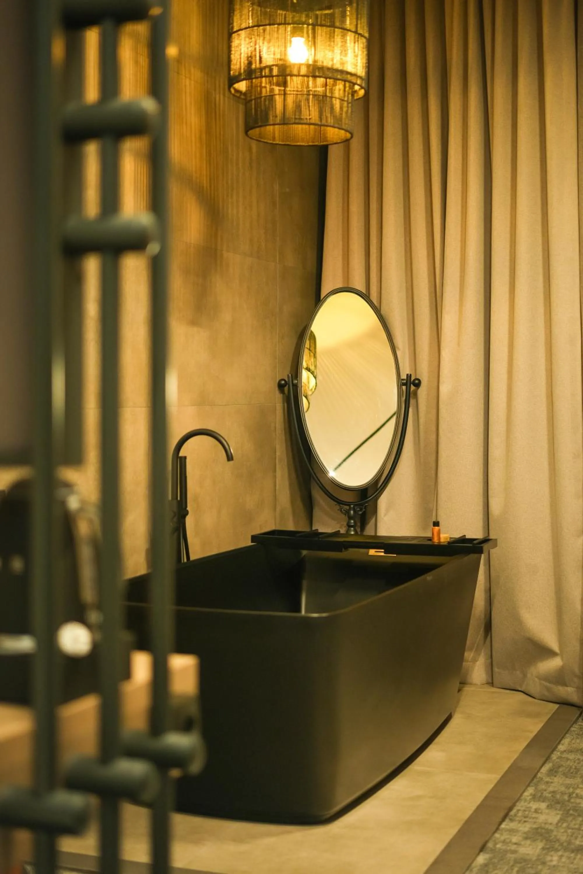 Bath in Qarvasla Hotel