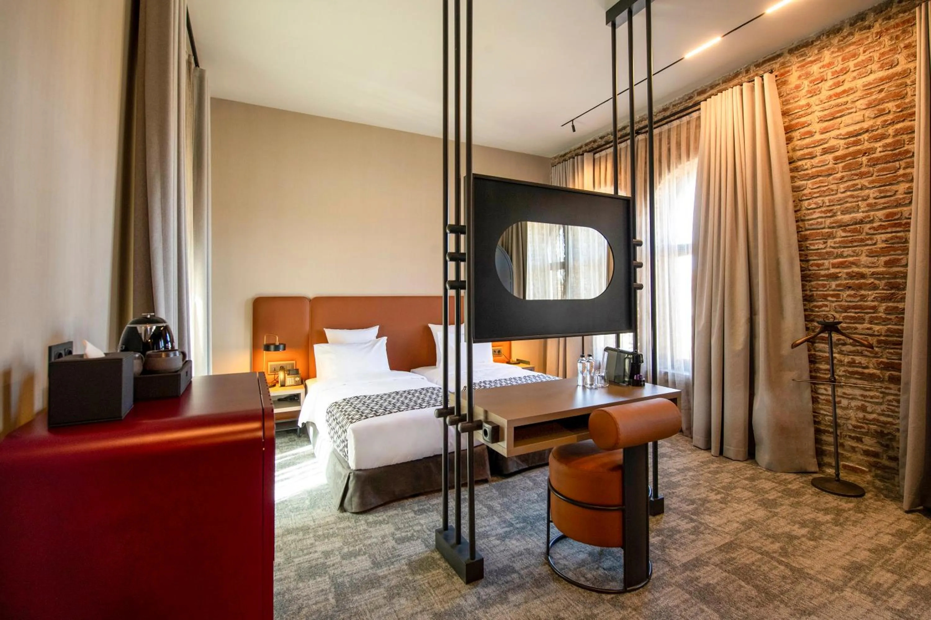 Photo of the whole room, Bed in Qarvasla Hotel