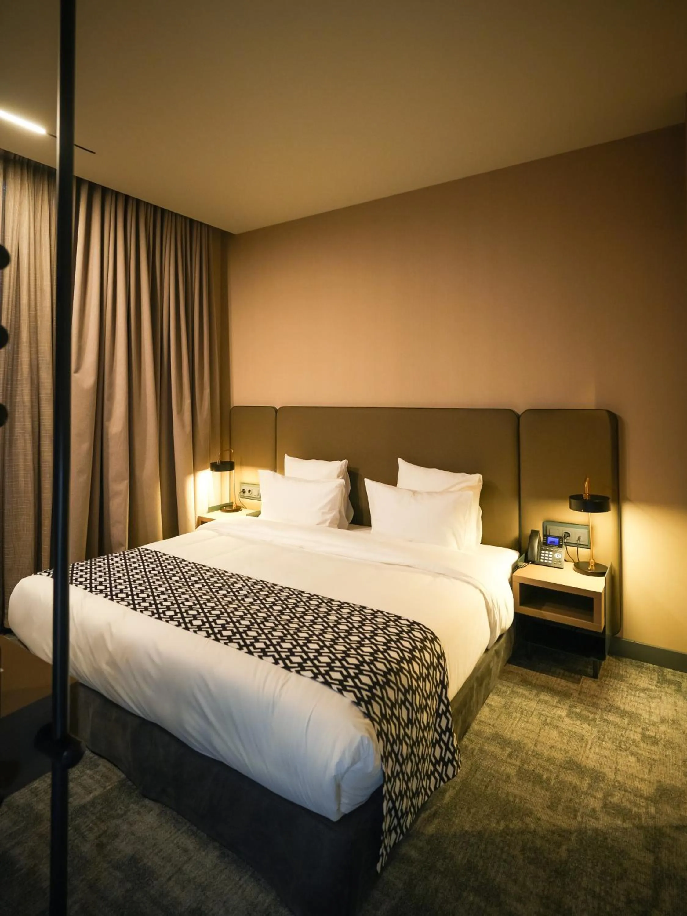 Bedroom, Bed in Qarvasla Hotel