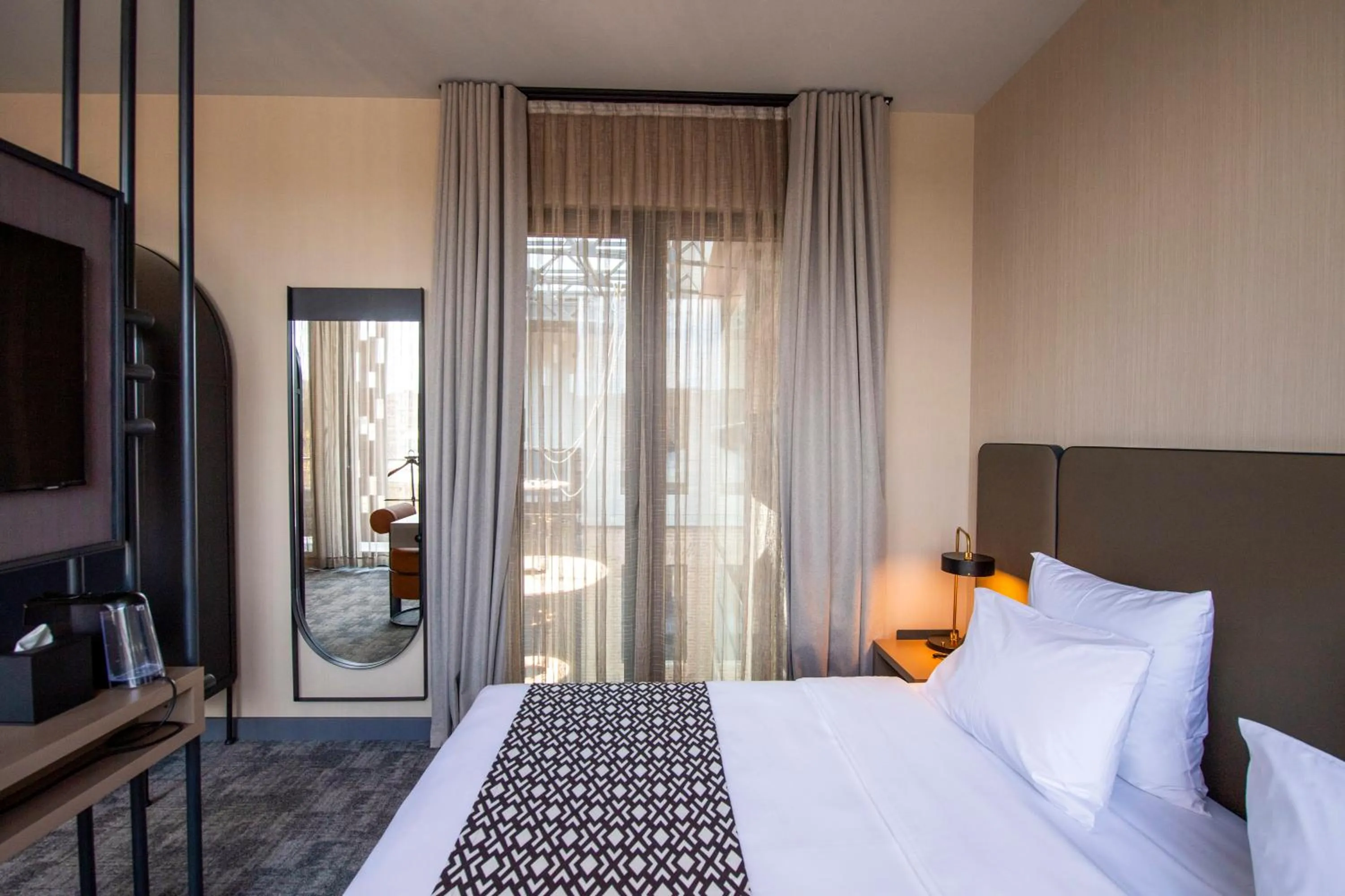 Photo of the whole room, Bed in Qarvasla Hotel