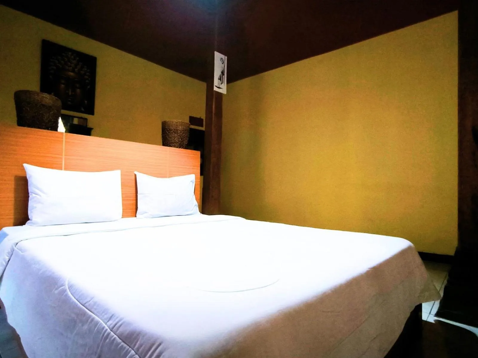 Bed in Villa Setumbu powered by Cocotel