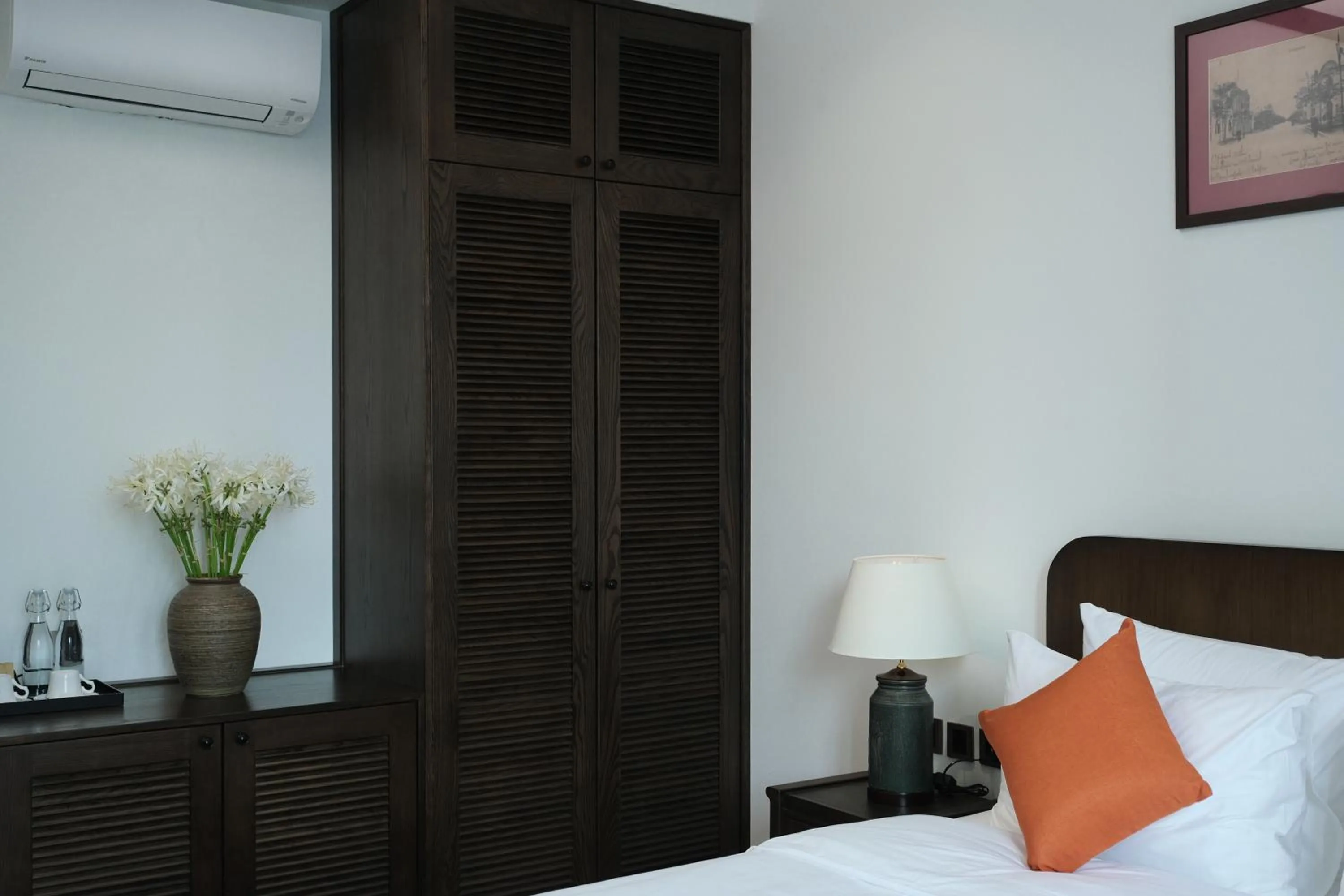 Bed in Paul Chabot Hotel