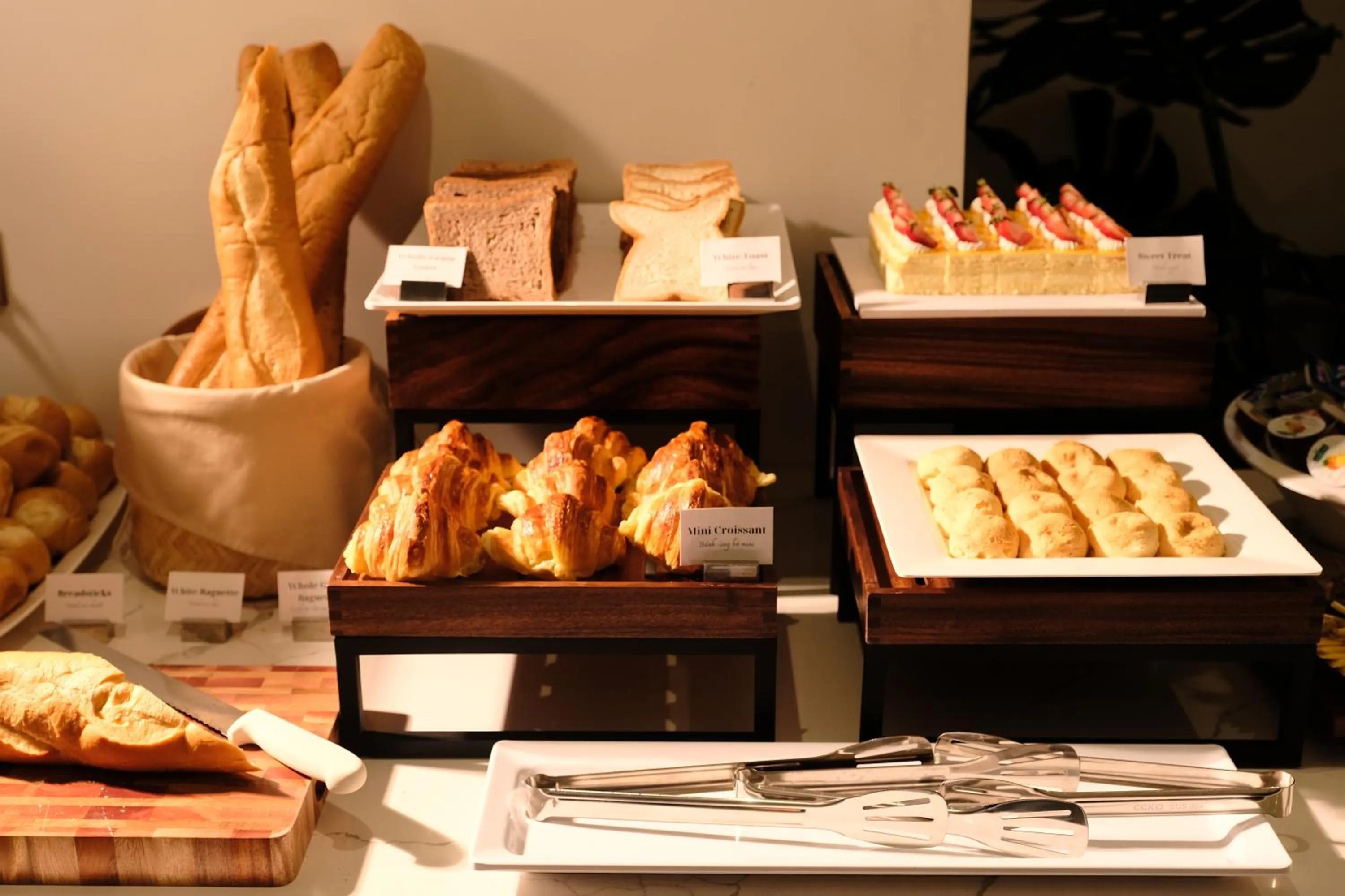 Breakfast in Paul Chabot Hotel