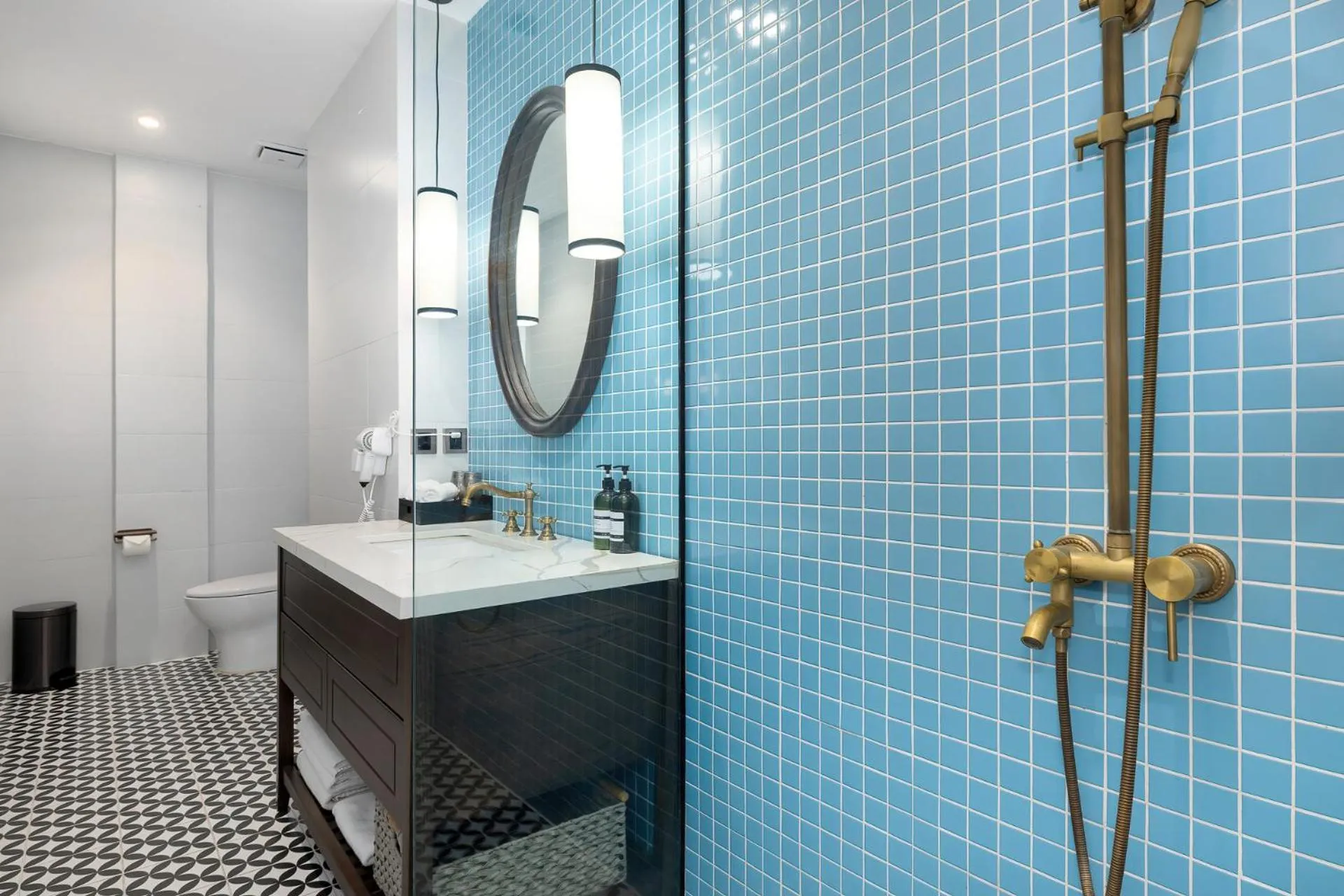 Shower in Paul Chabot Hotel