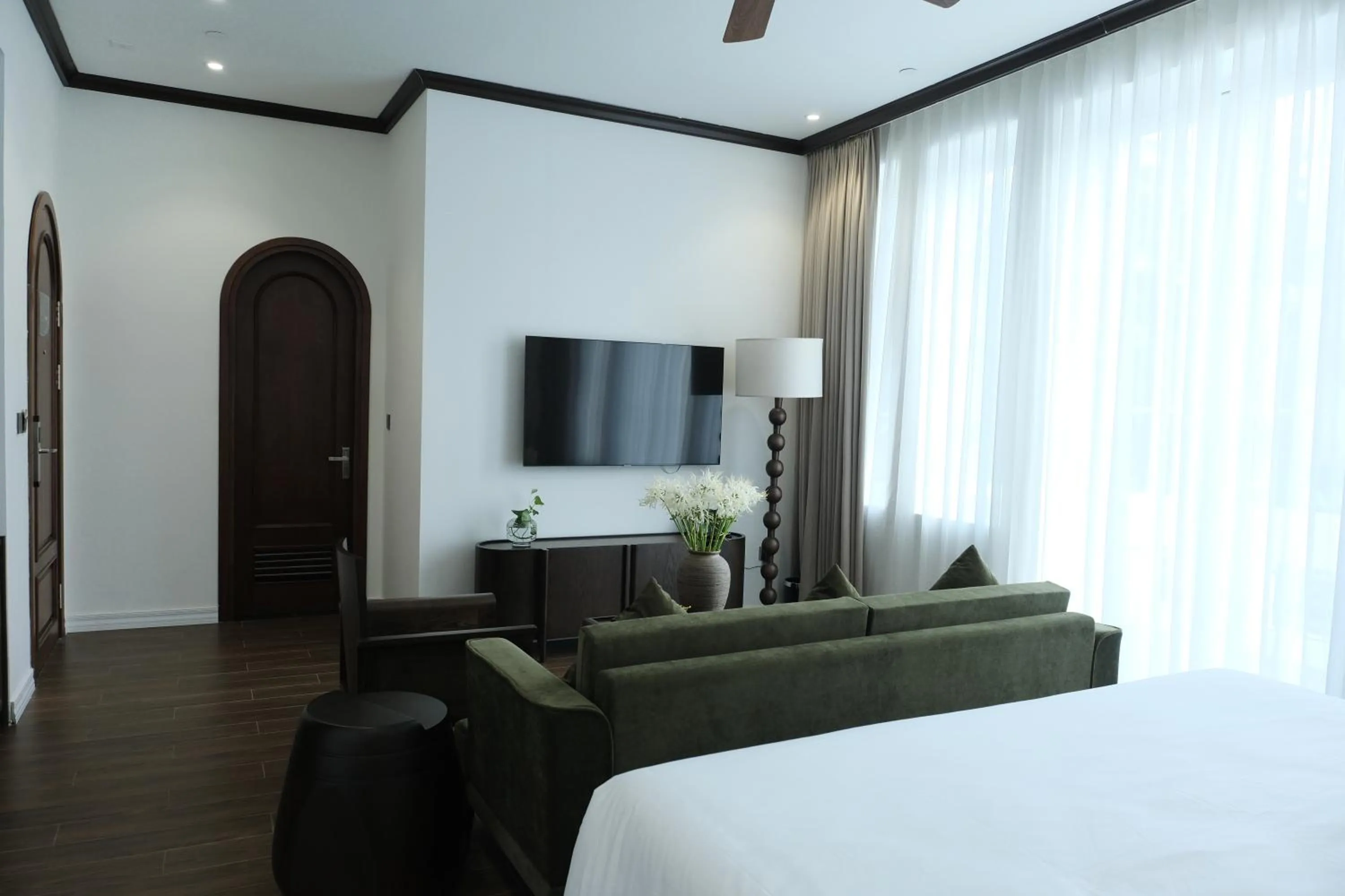 TV and multimedia, Bed in Paul Chabot Hotel