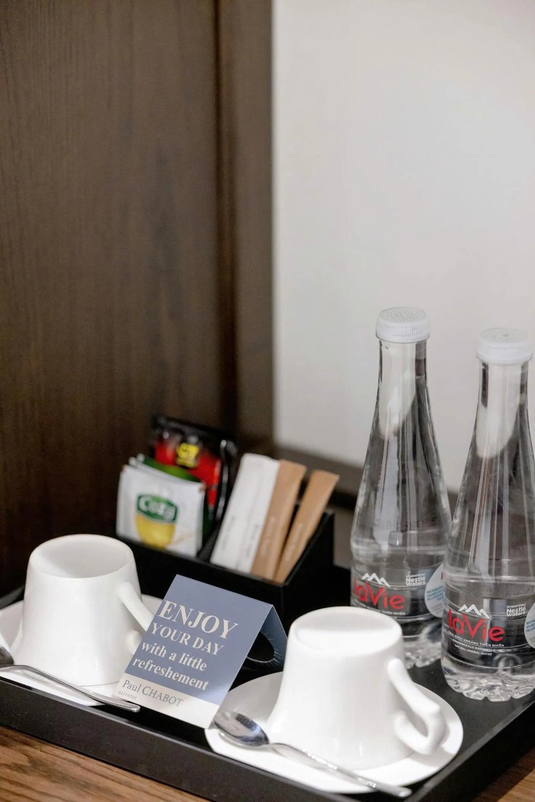 Coffee/tea facilities in Paul Chabot Hotel