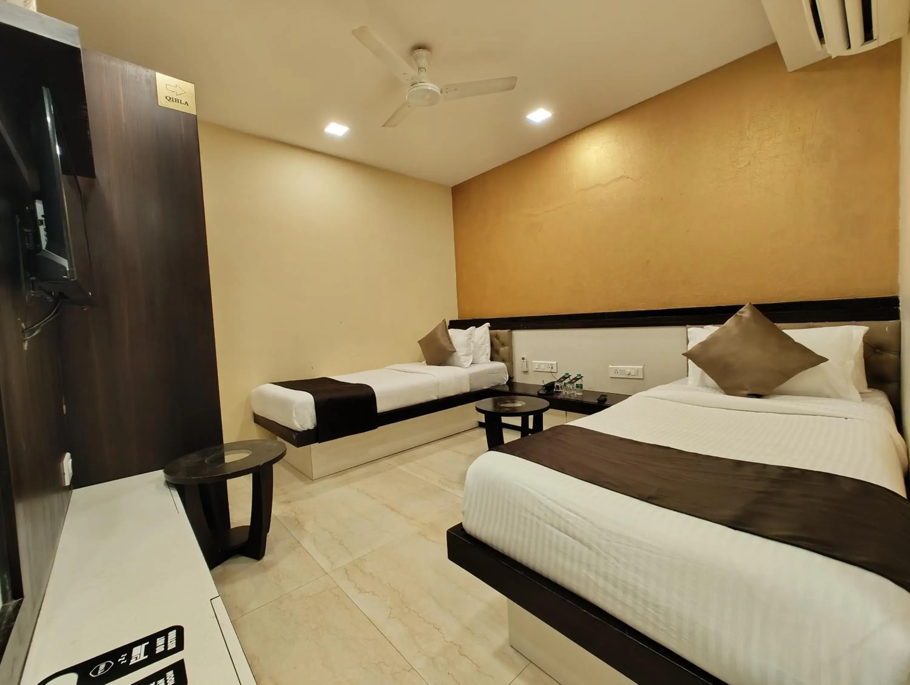 Super Deluxe Twin - single occupancy in The Majlis Hotel - Colaba Mumbai Super Deluxe Twin - single occupancy in The Majlis Hotel - Colaba Mumbai