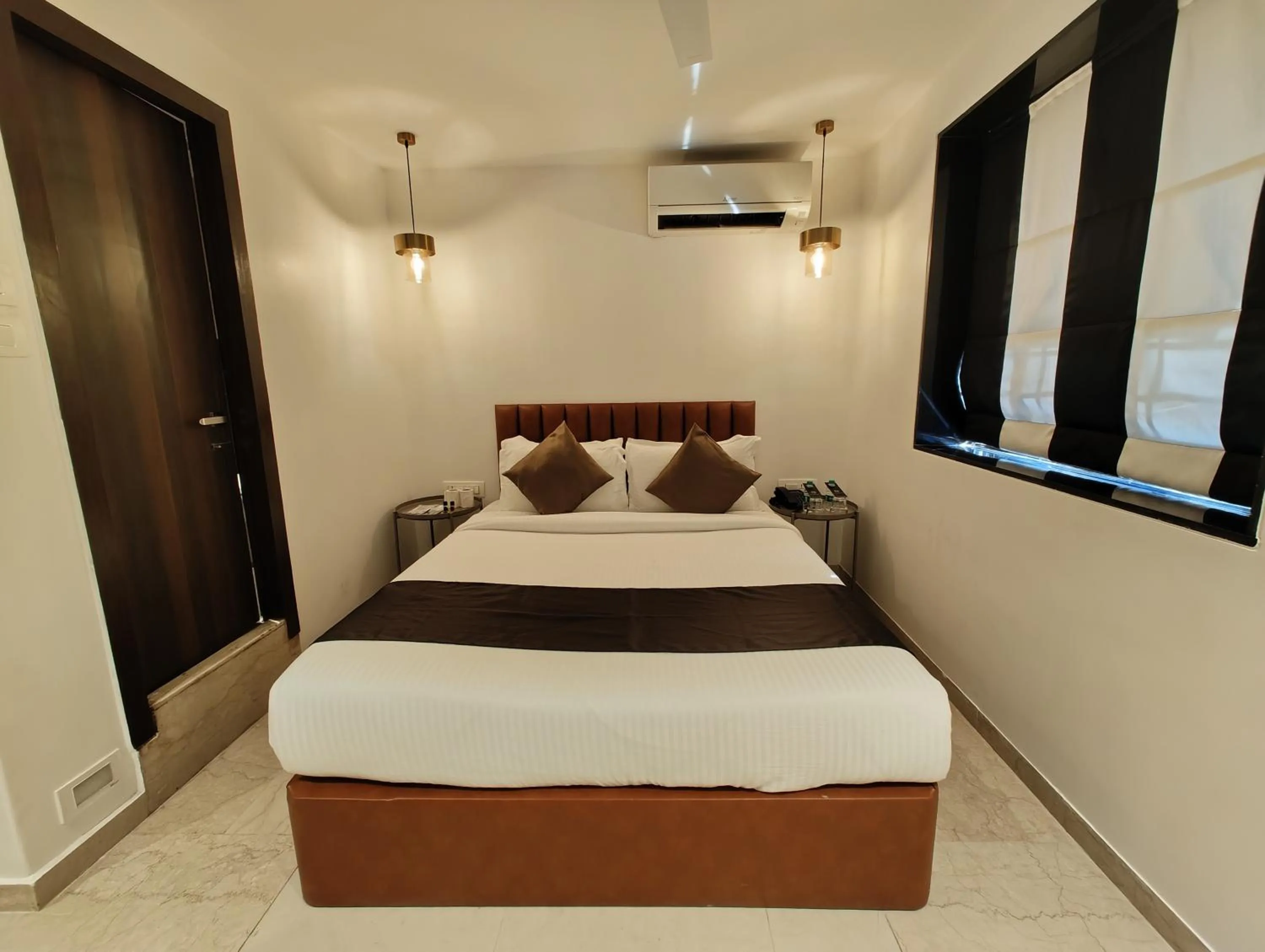 Super Deluxe - City View in The Majlis Hotel - Colaba Mumbai