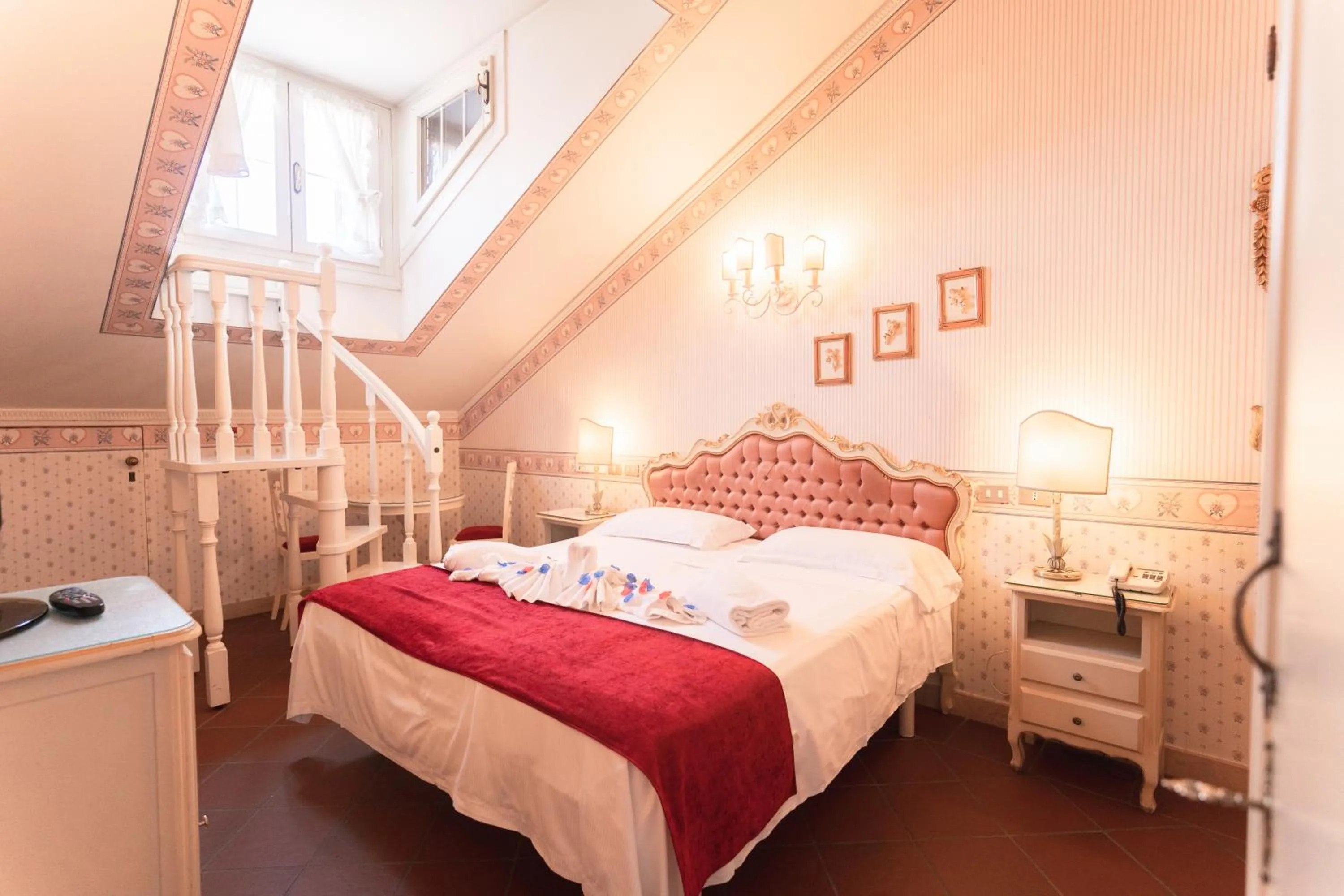 Photo of the whole room, Bed in Hotel & SPA Duchessa Isabella Collection by GSA Hotels